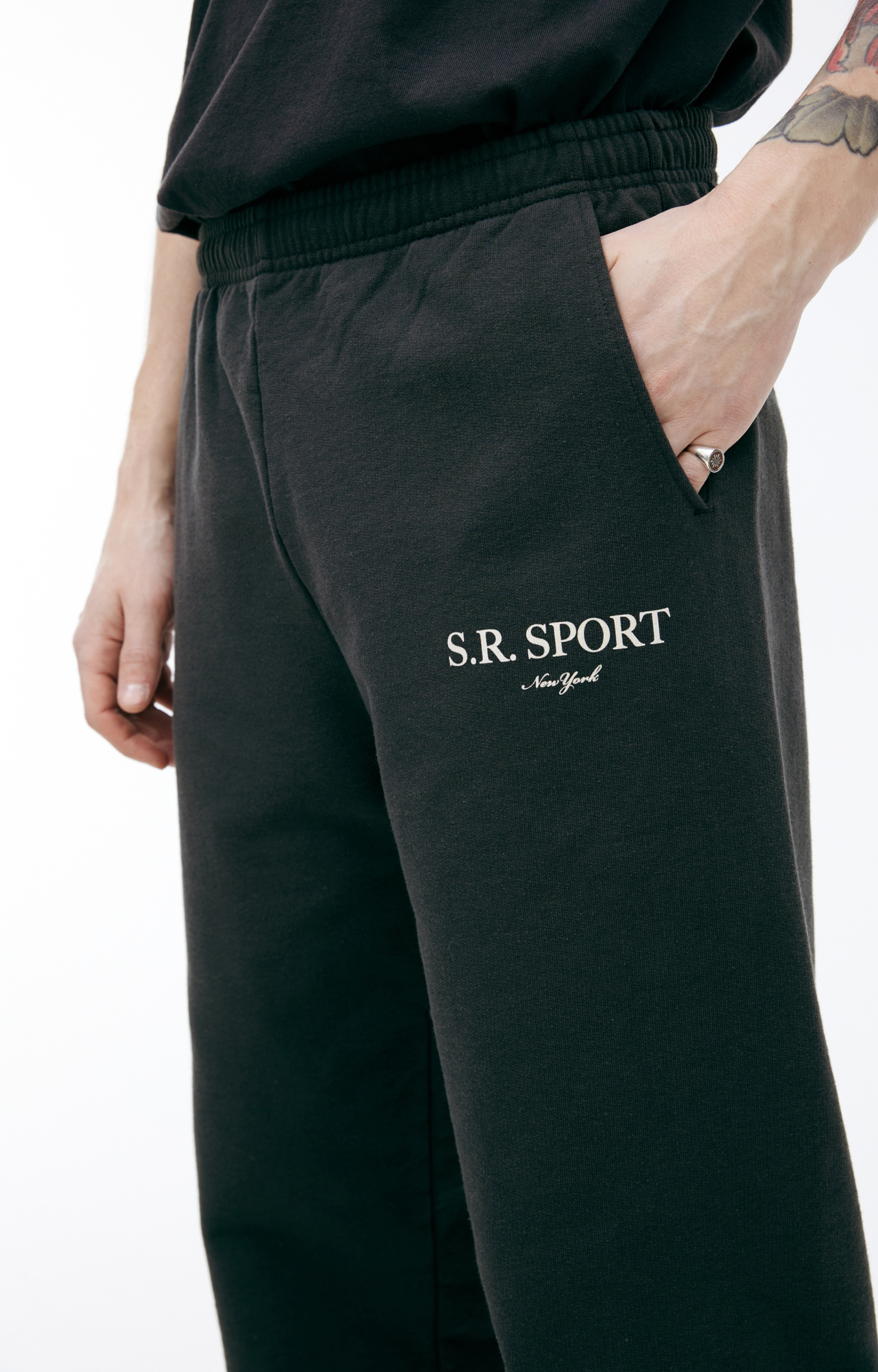 SPORTY & RICH Black Logo Sweatpants