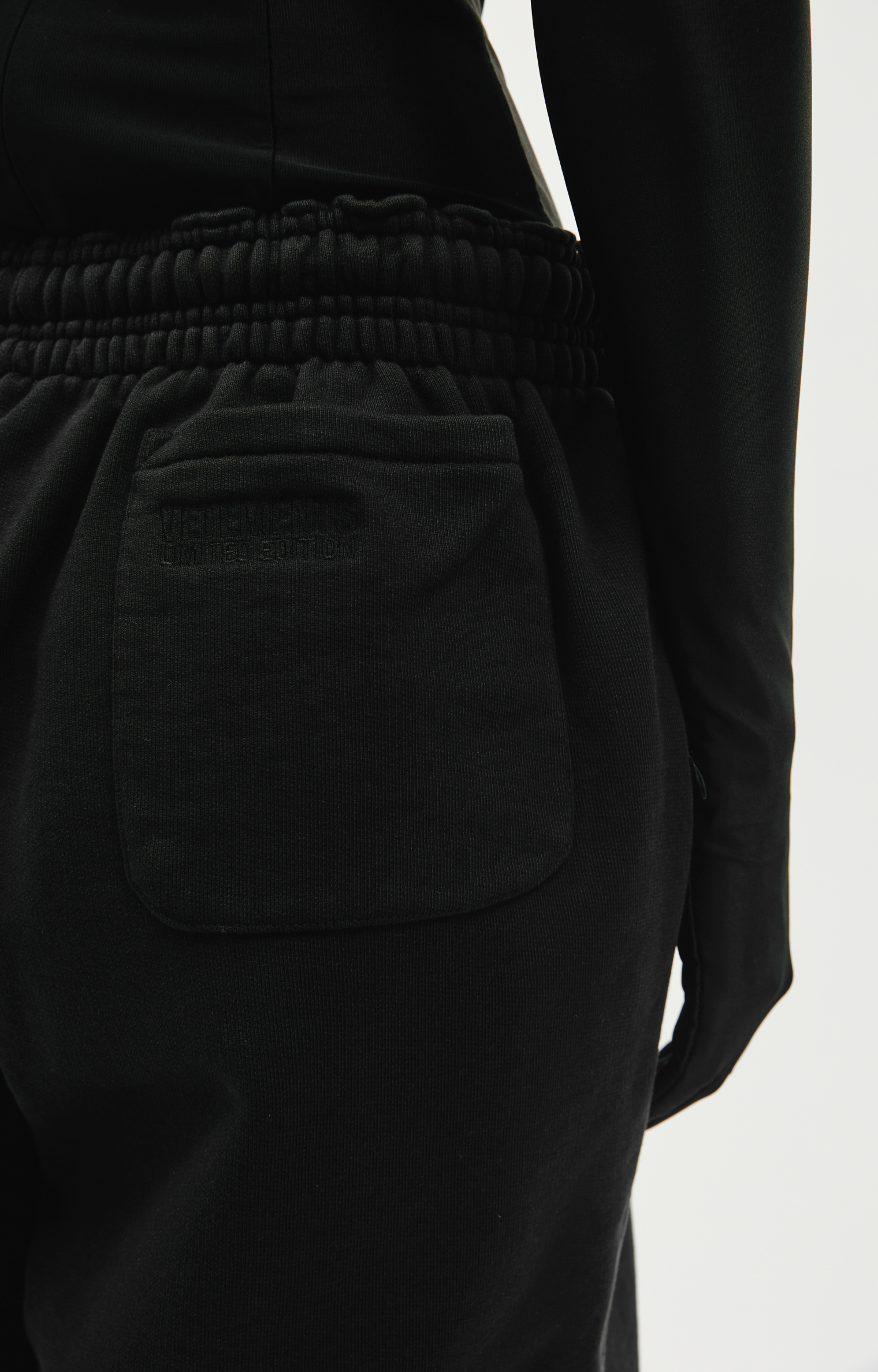 VETEMENTS Black cotton shorts
