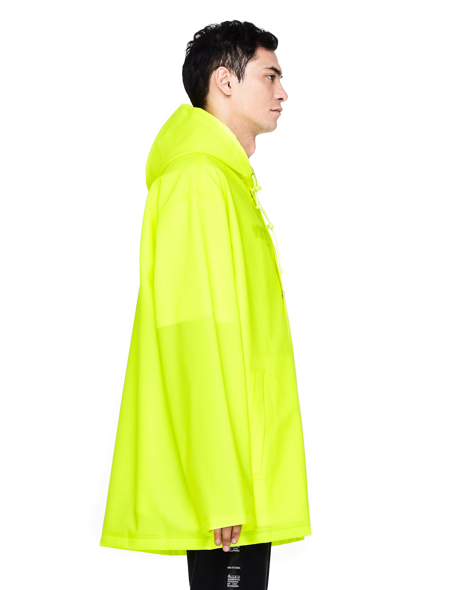 VETEMENTS Желтый дождевик с логотипом