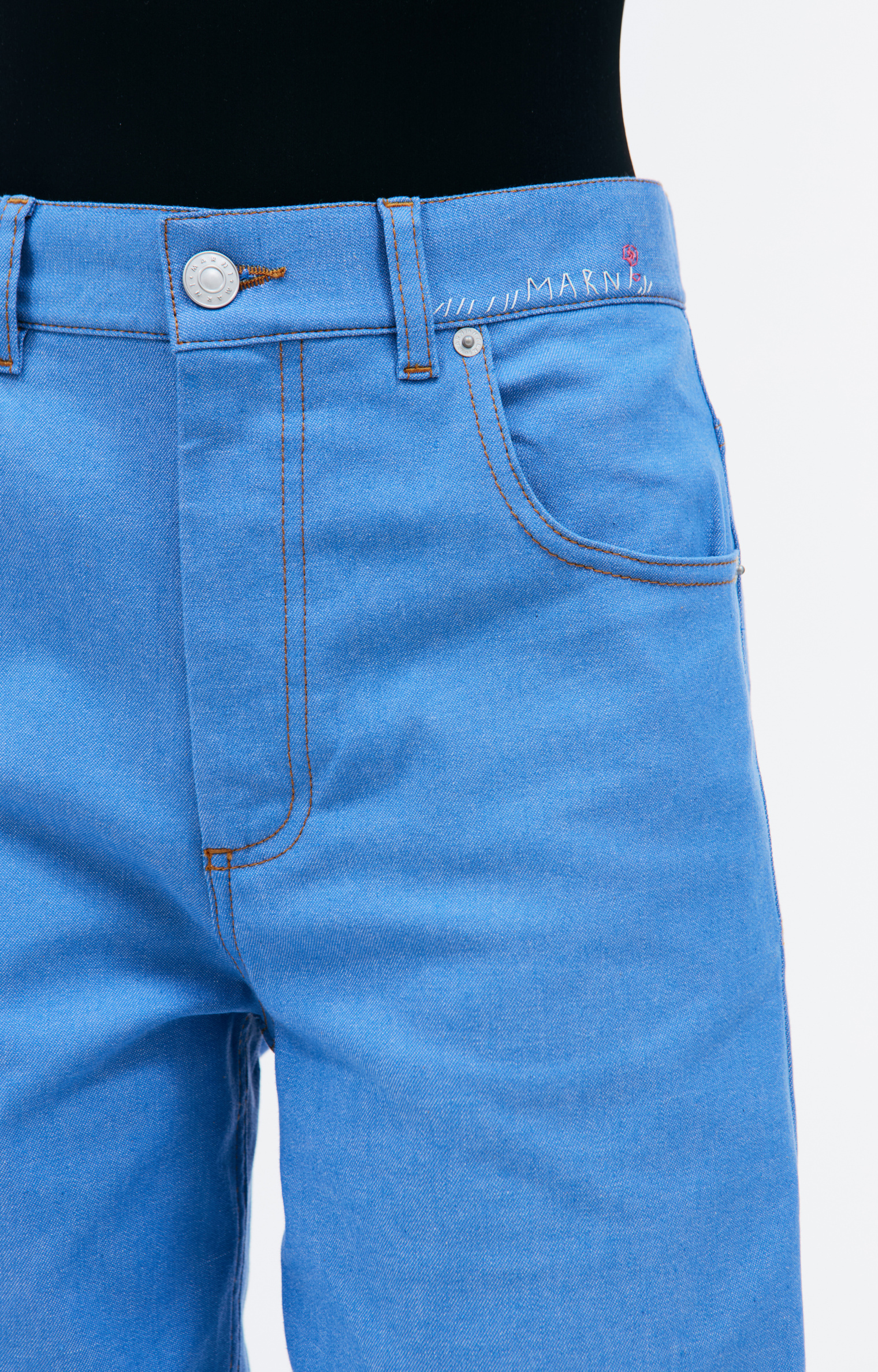 Marni Расклешенные джинсы с вышитым логотипом