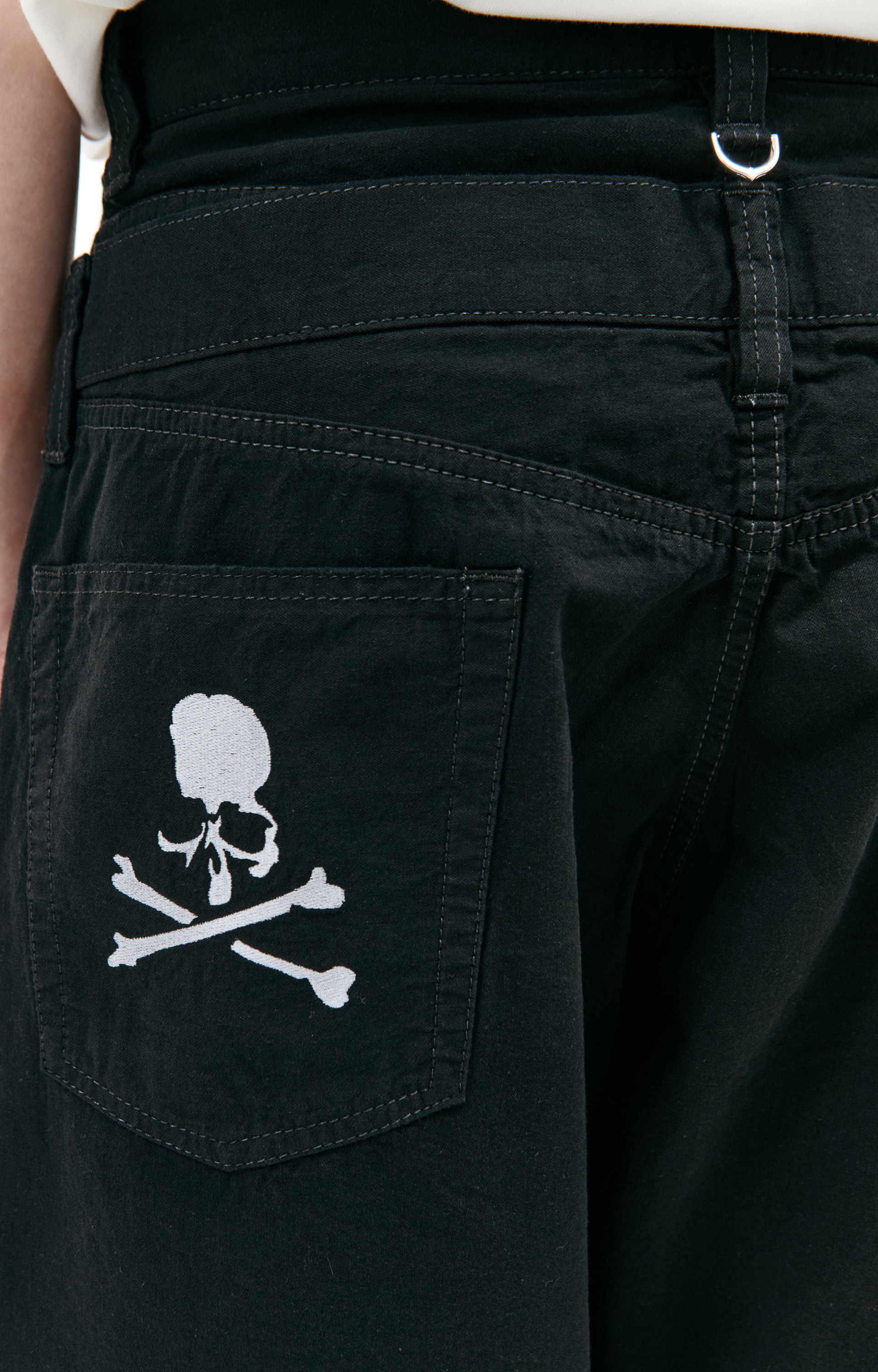 Mastermind WORLD Embroidered logo denim shorts