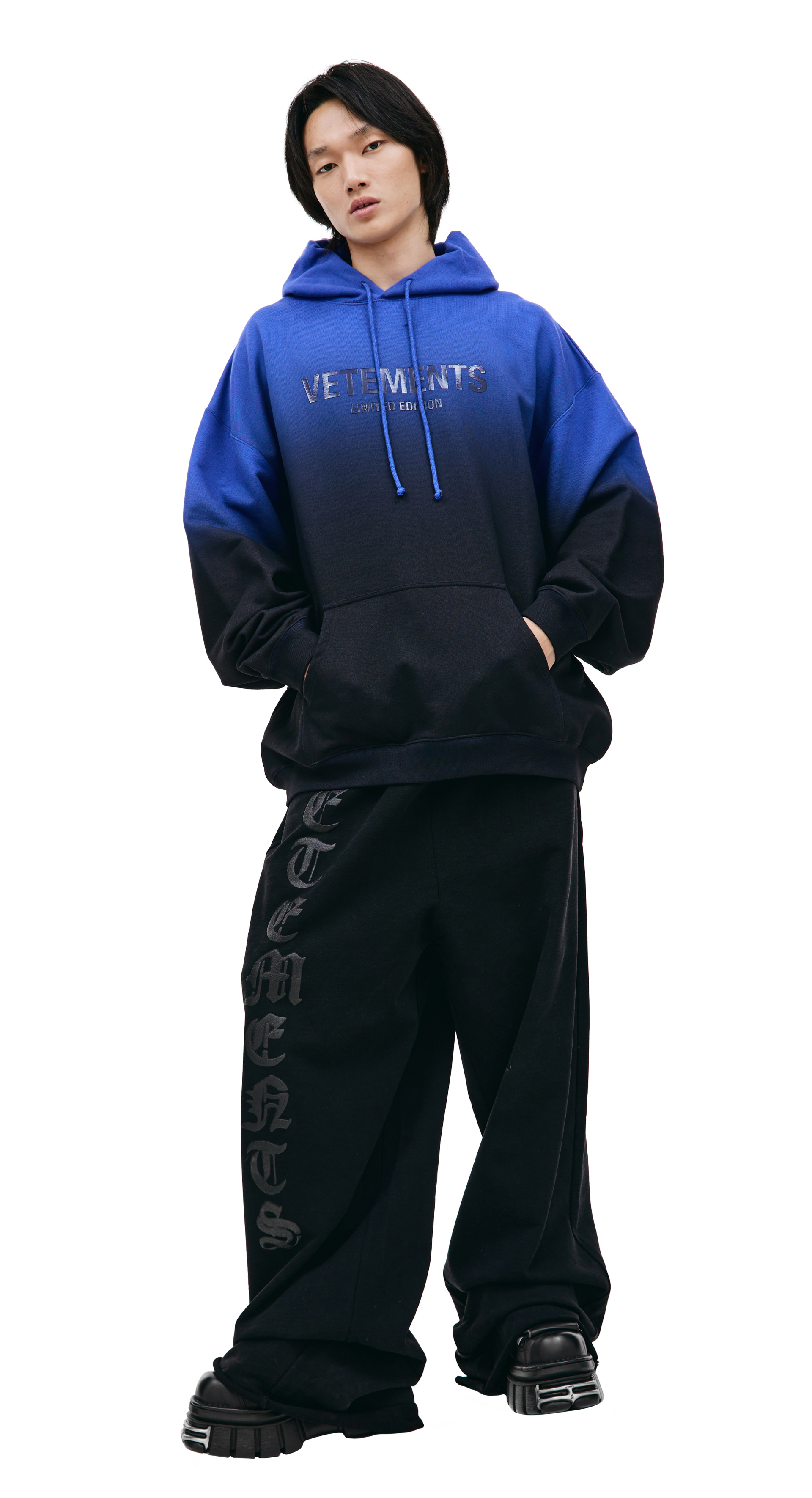 Мужские худи VETEMENTS, купить по цене от 74 300 руб. в интернет ...