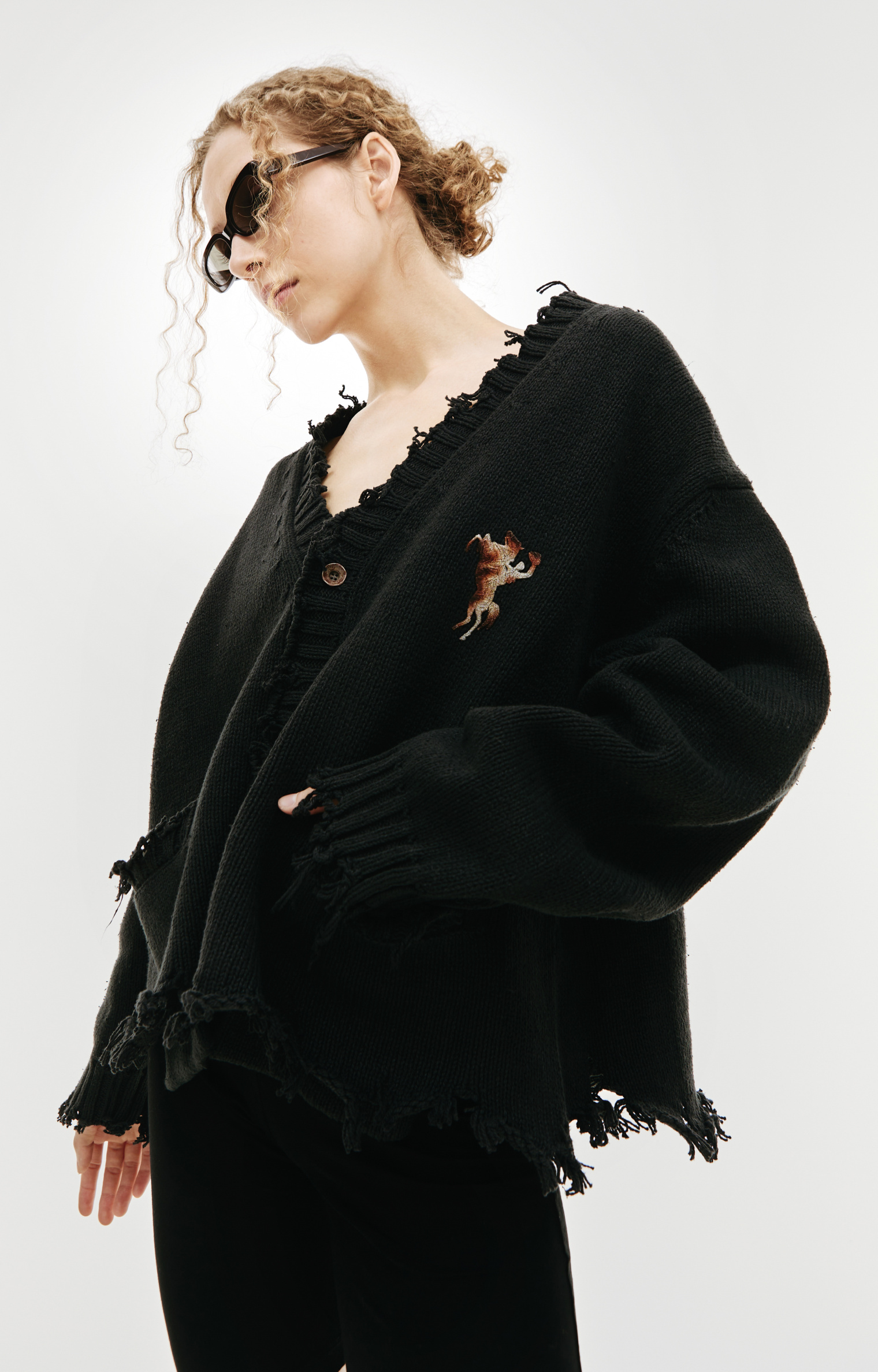 Buy Doublet women black oversized cut-off cardigan for $438 online on SV77,  23SS38KN108