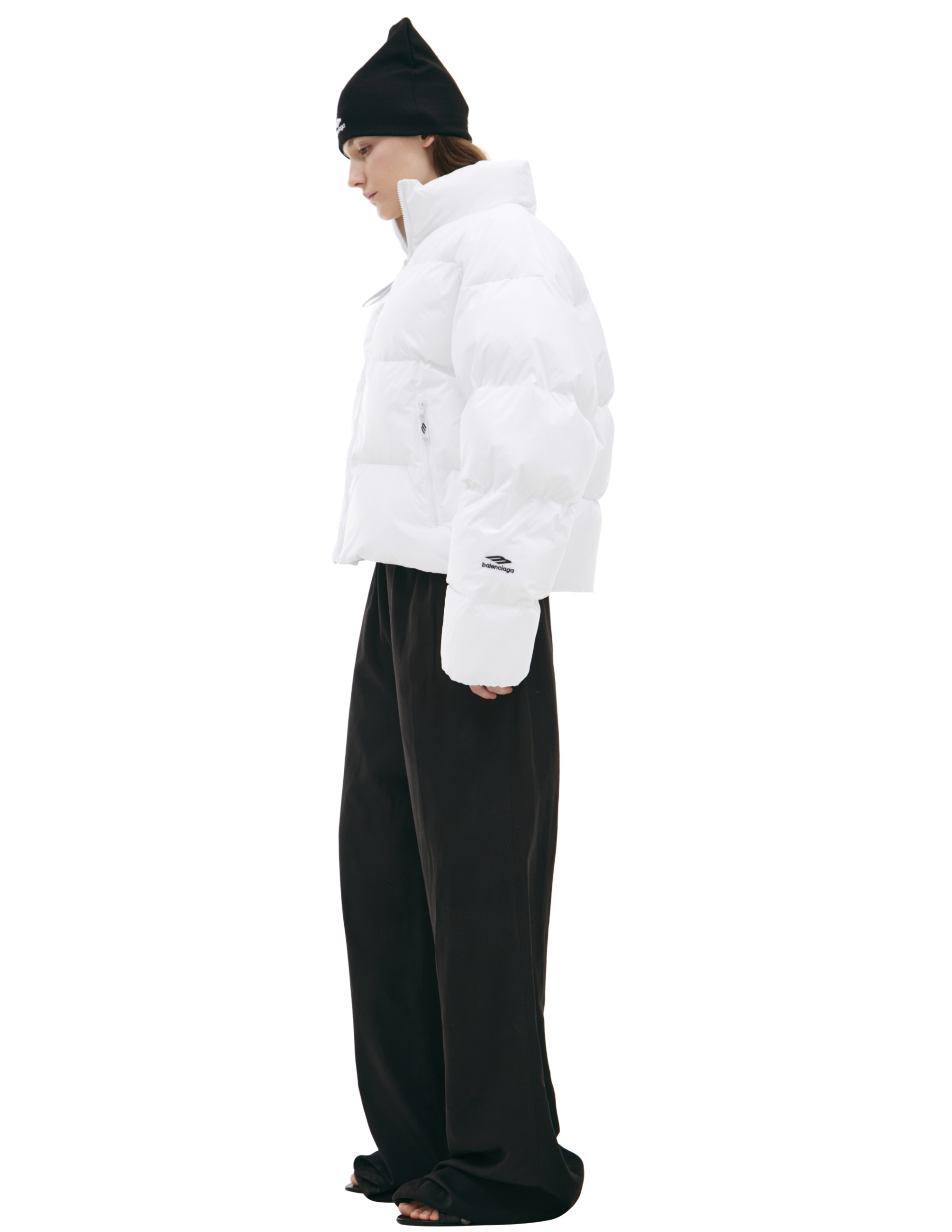 Balenciaga Пуховик-809489/TNO12/9000 укороченный, вышивка лого на вороте и рукавах, белый