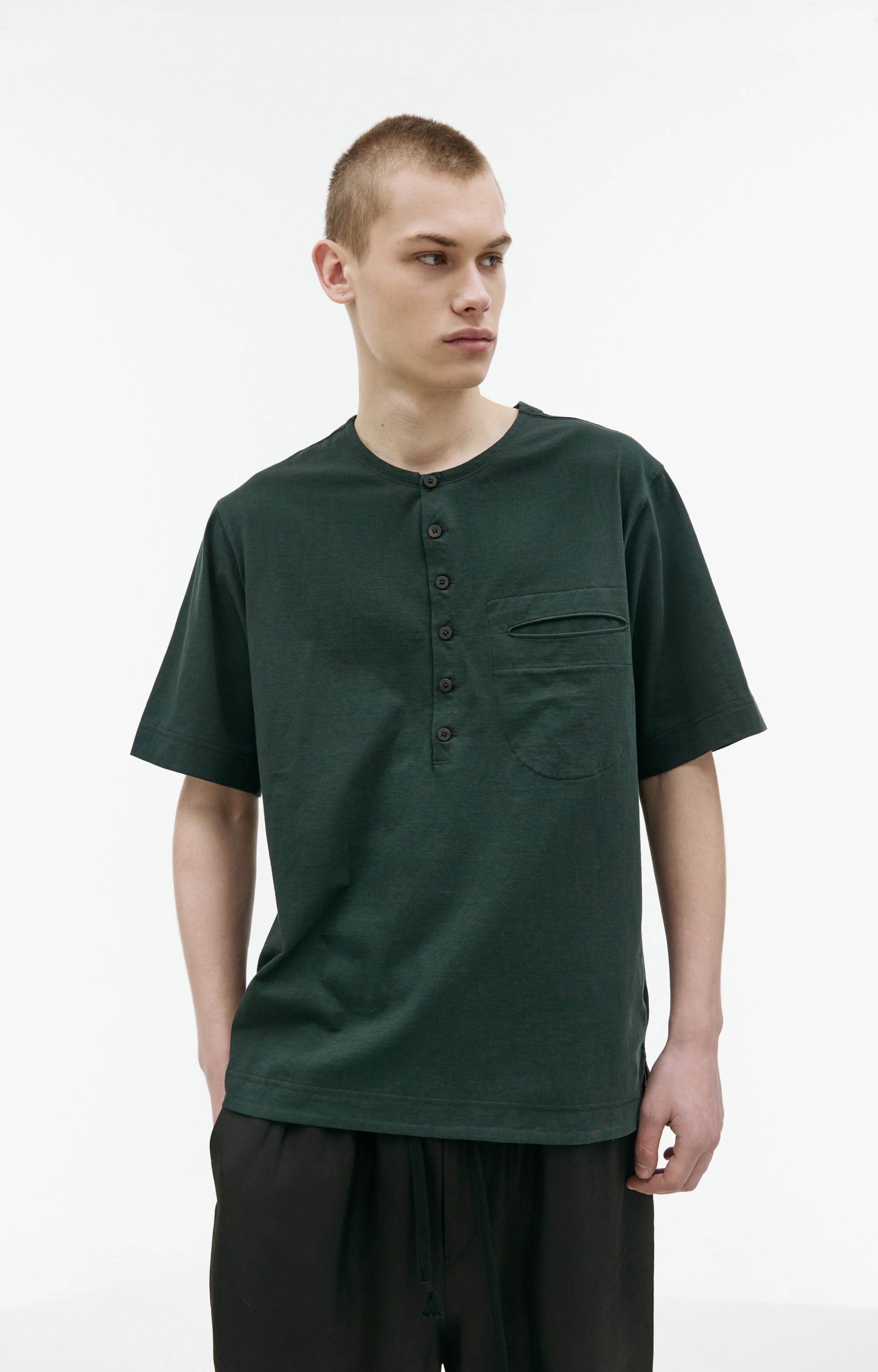 Ziggy Chen Green cotton t-shirt on buttons