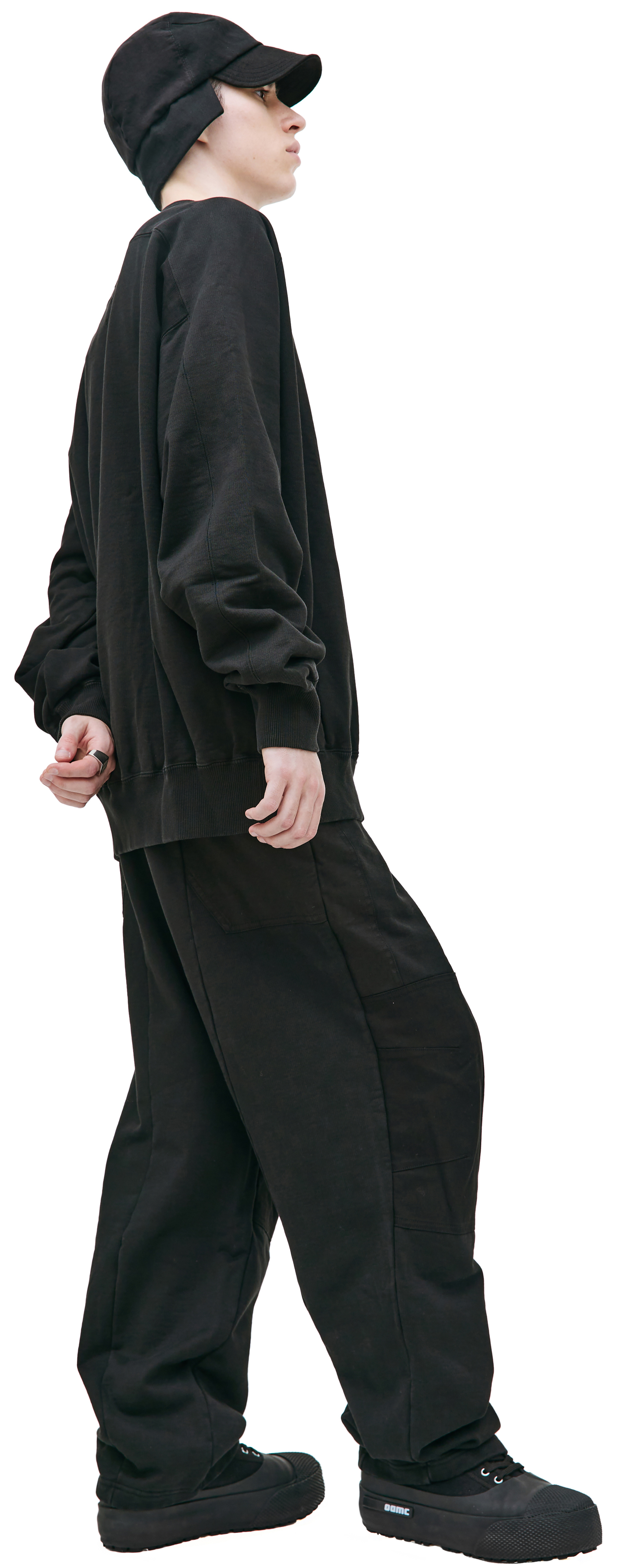 The Viridi-Anne Black cotton sweatshirt