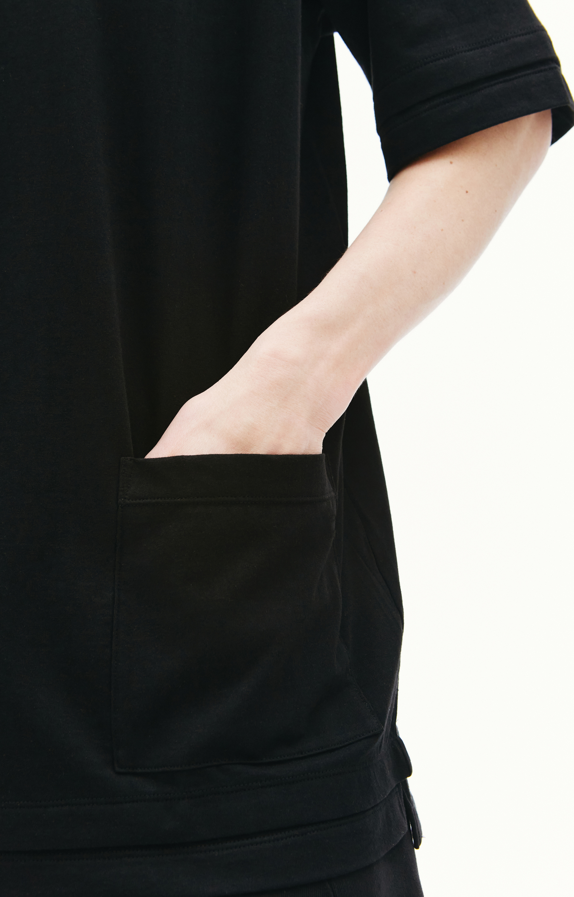 The Viridi-Anne Сotton t-shirt with patch pocket