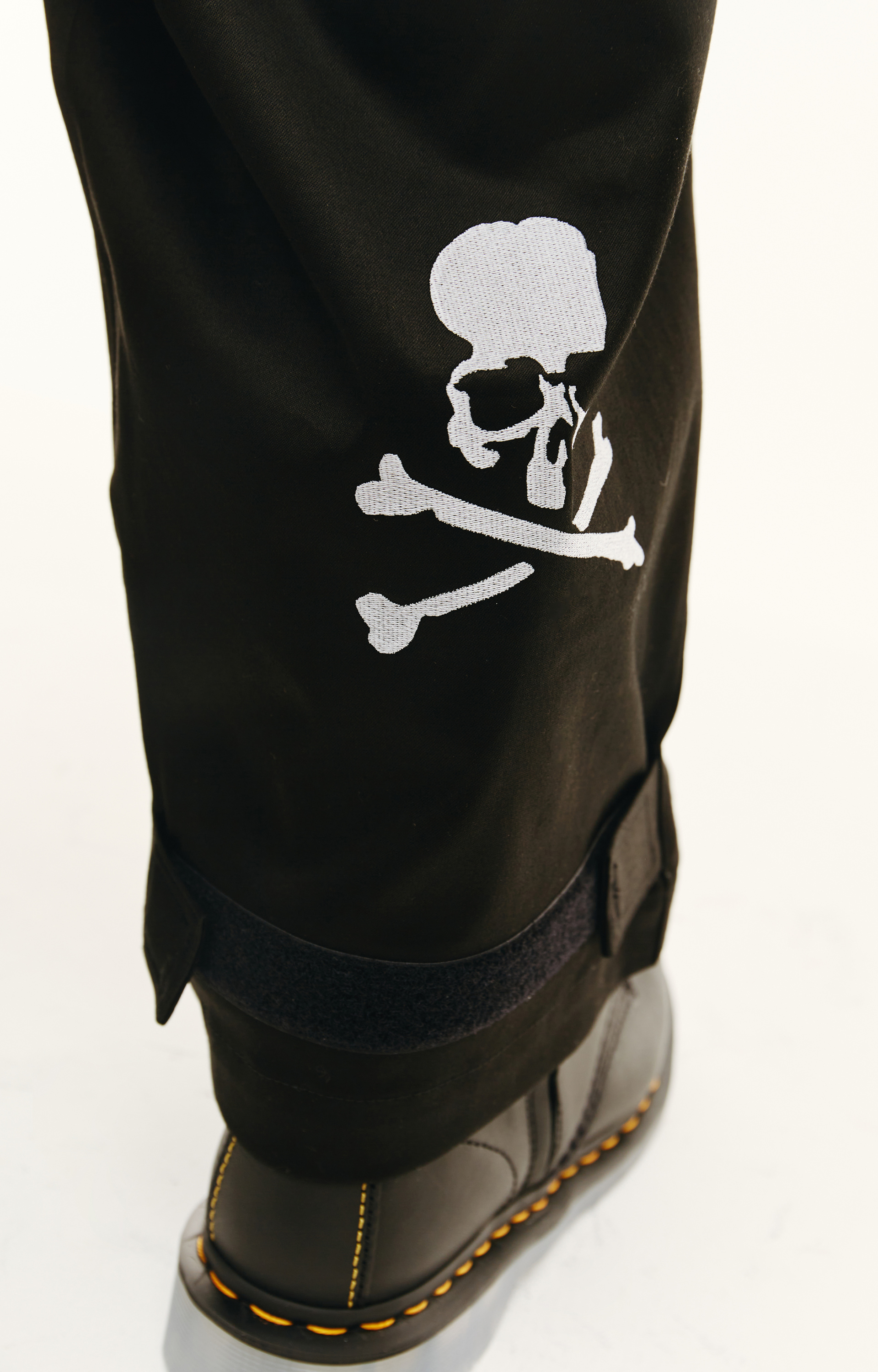 Mastermind WORLD Black cargo trousers