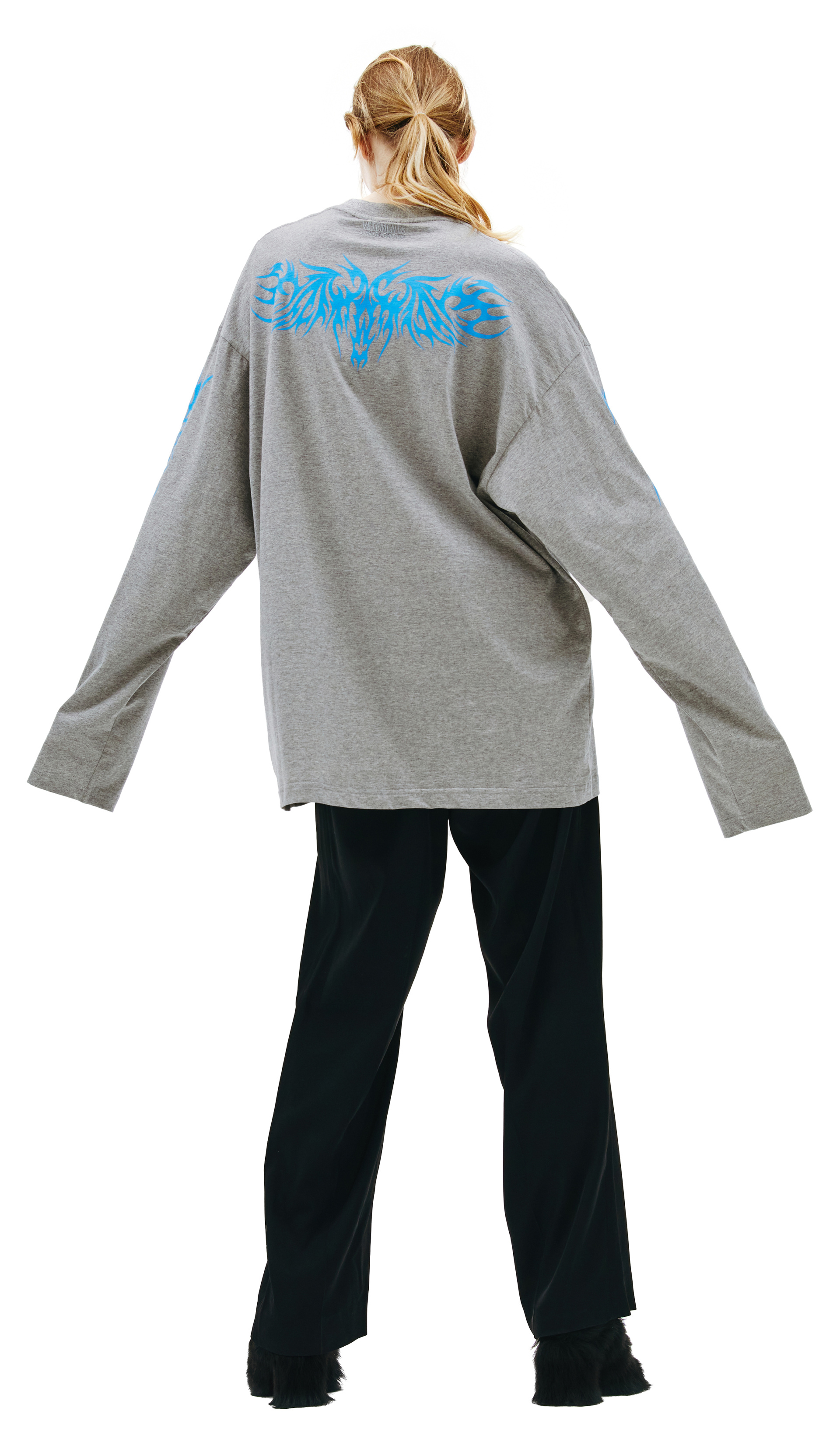 VETEMENTS Gothic print longsleeve t-shirt in grey