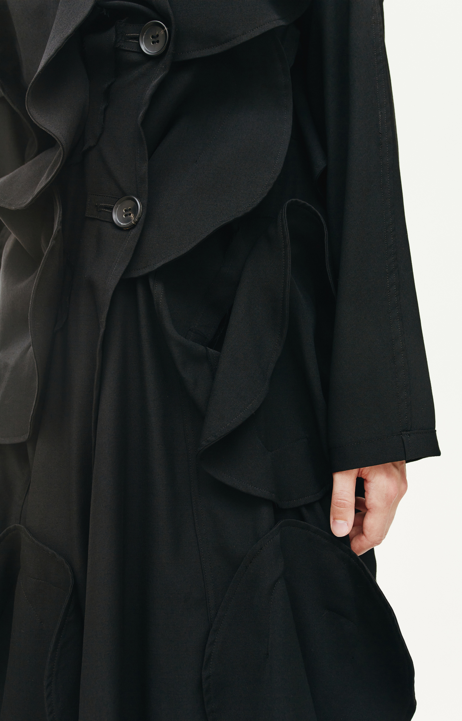 Yohji Yamamoto Шерстяное пальто с объемными кругами