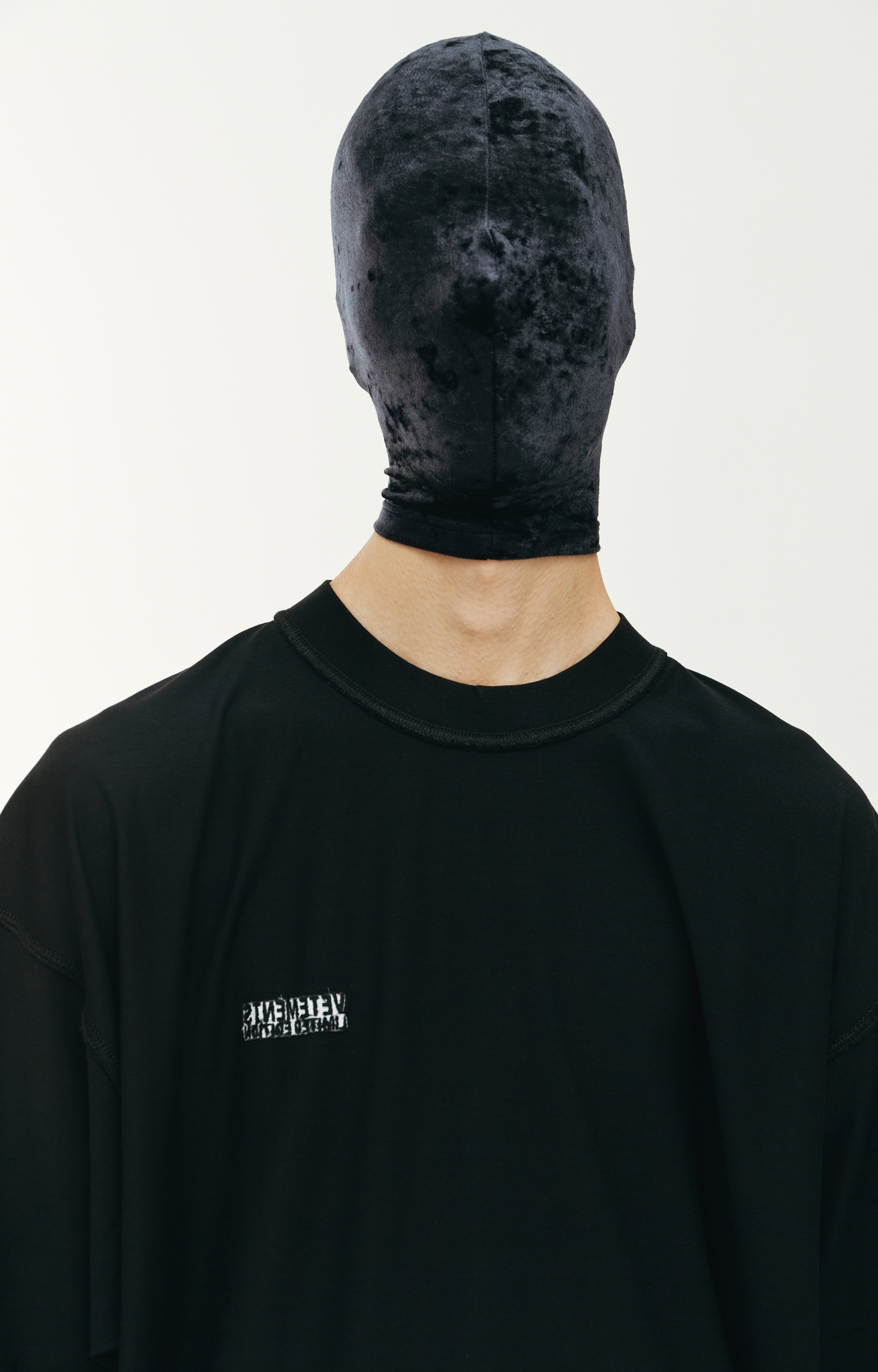 VETEMENTS Футболка наизнанку
