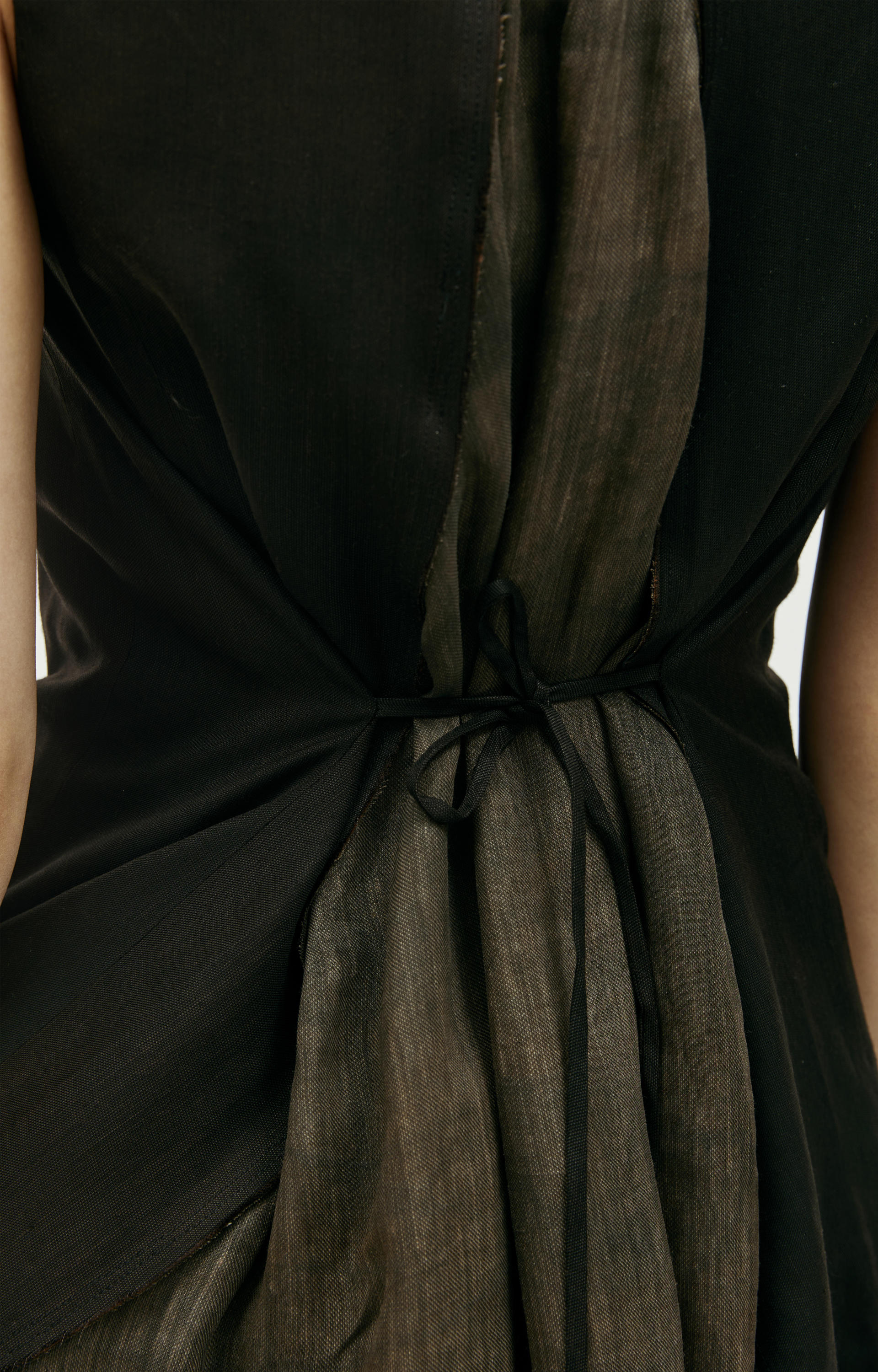 Ziggy Chen V-neck asymmetric vest