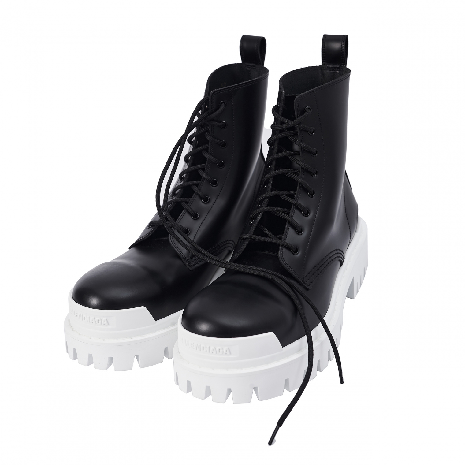 Женские черные ботинки strike с белой подошвой Balenciaga — купить за 87750 руб. в интернет-магазине SV77, арт. 590974/WA967/1090