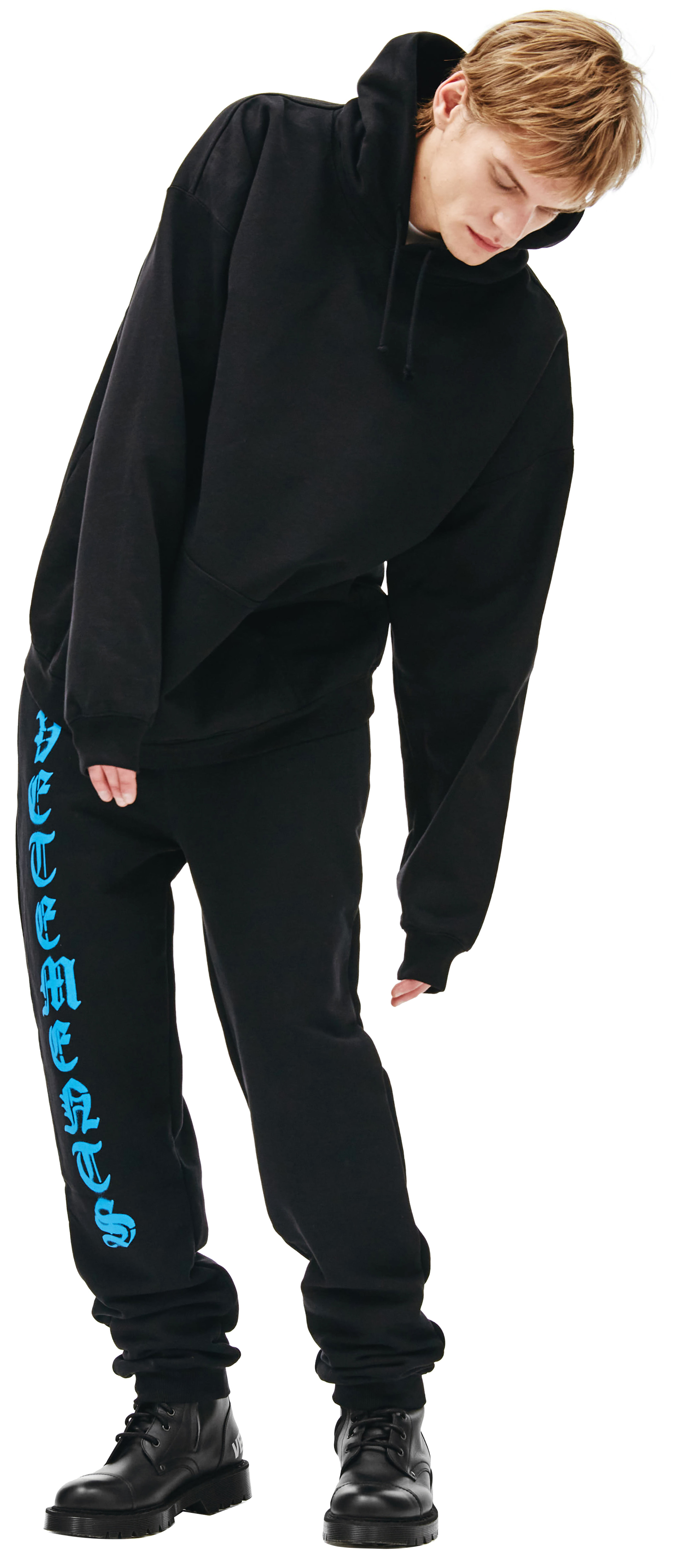 VETEMENTS Oversized Hoodie in Black