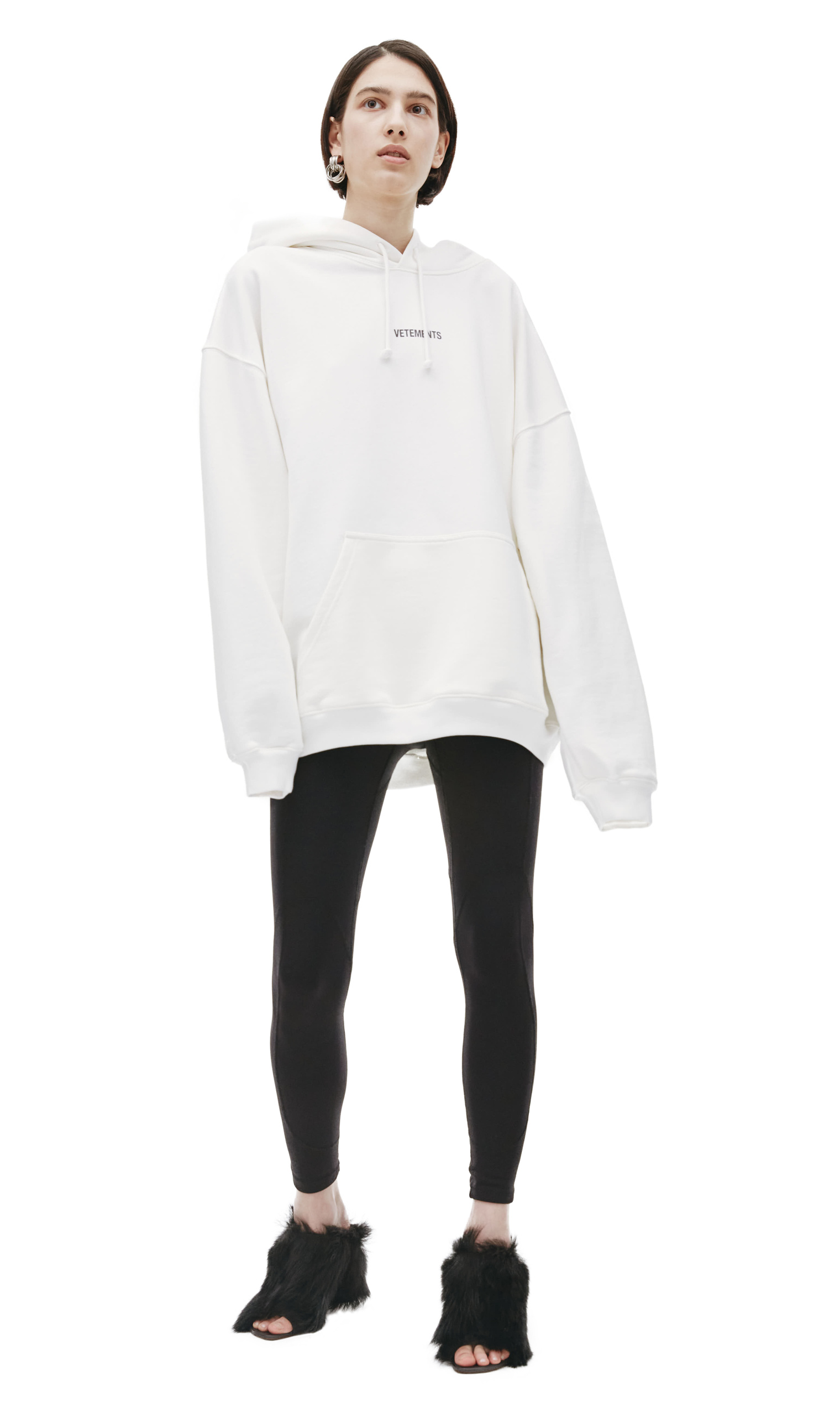 VETEMENTS Белое худи с логотипом и патчем