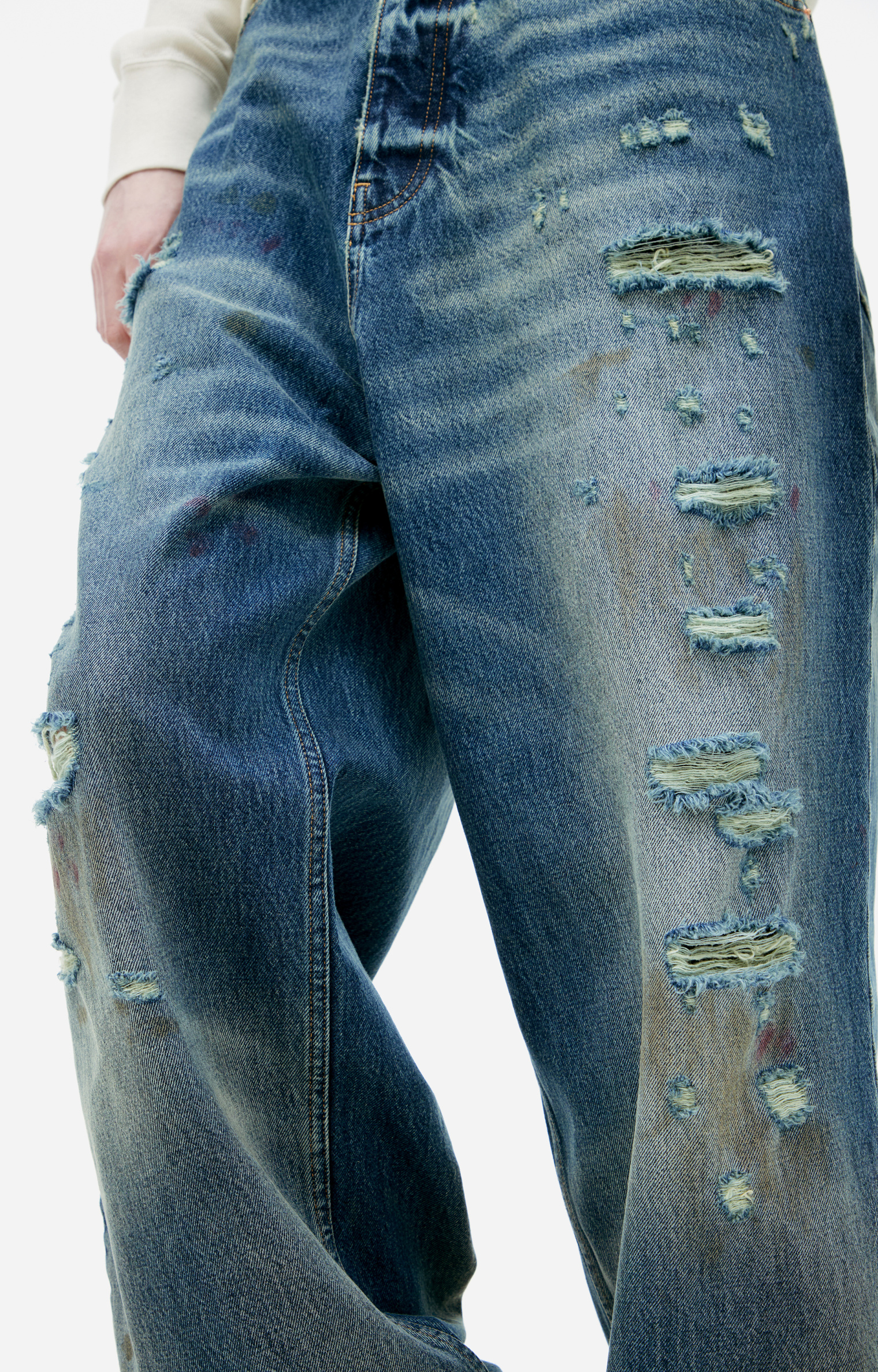 VETEMENTS Blue ripped effect jeans