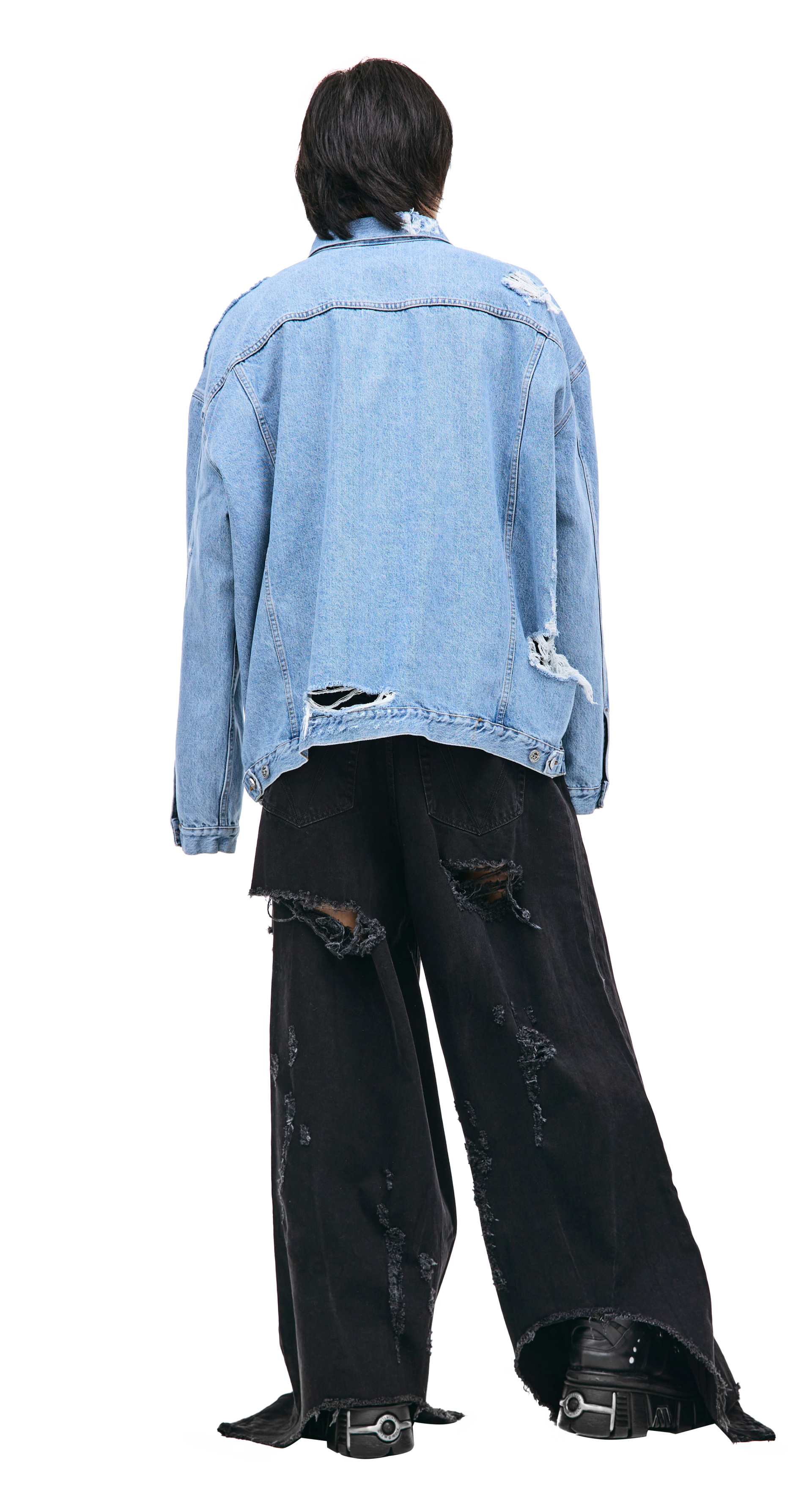 VETEMENTS Distressed denim jacket