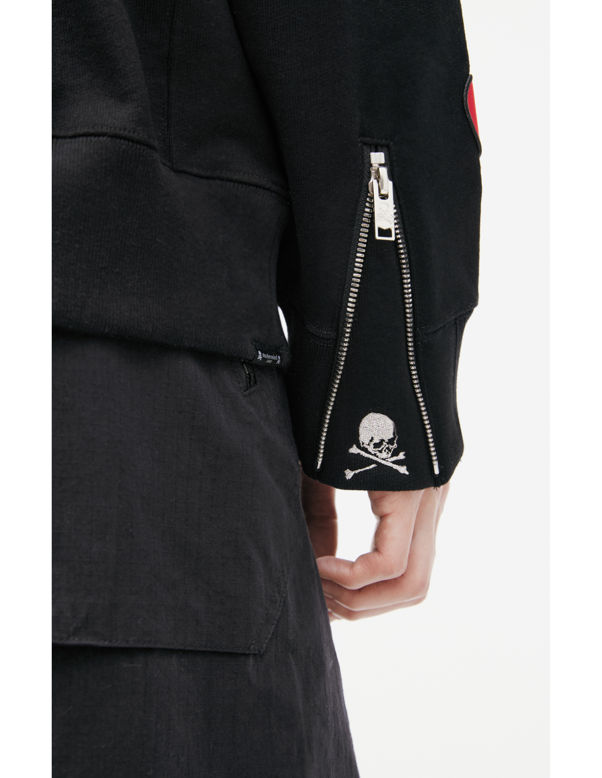 Mastermind WORLD Худи-MJ26EE1-SW025-014 zip.нашивки на капюшоне и рукавах.черная