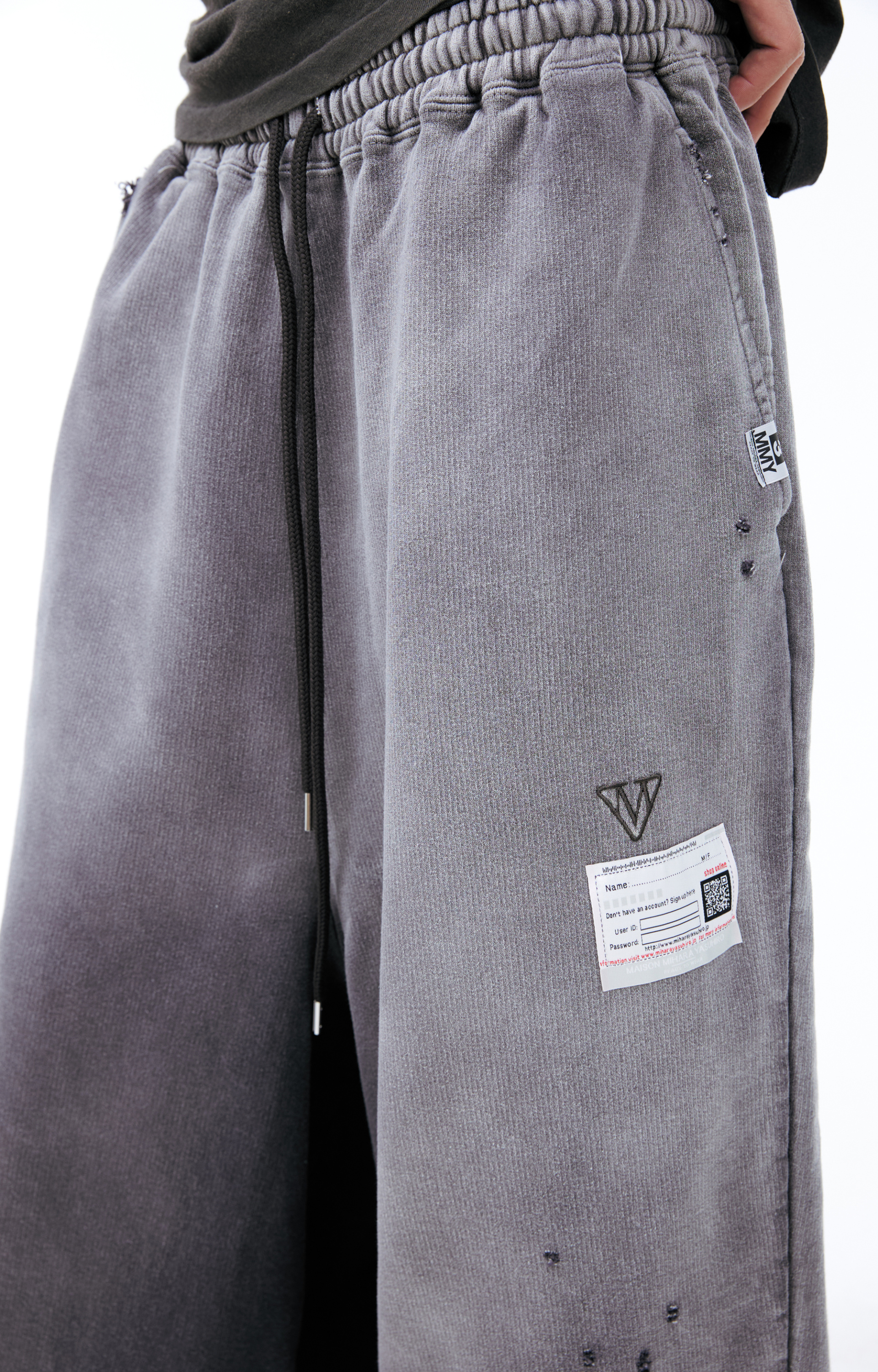 Maison Mihara Yasuhiro Scuffed sweatpants