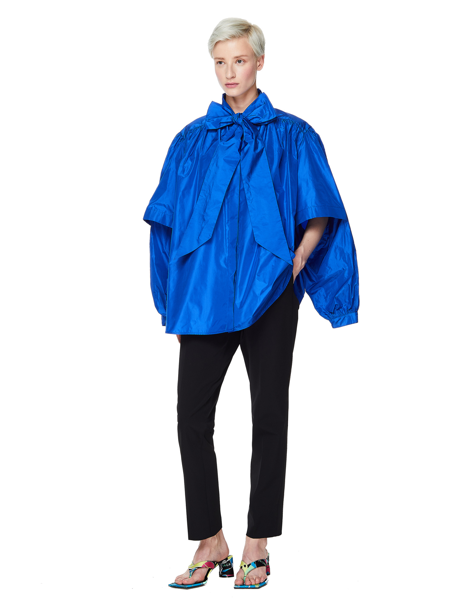 Balenciaga Шелковая блузка Double с бантом