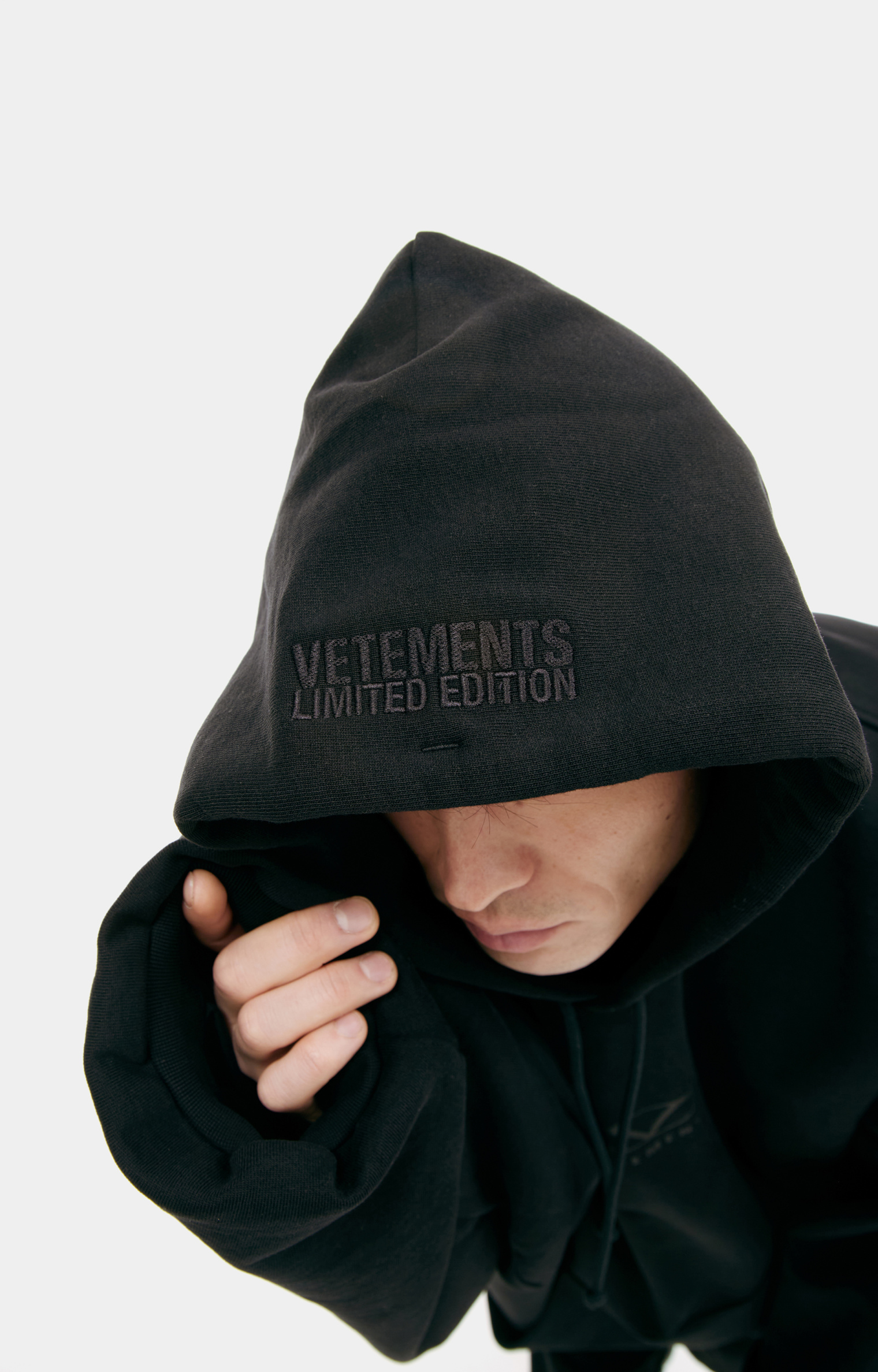 VETEMENTS Cotton print hoodie