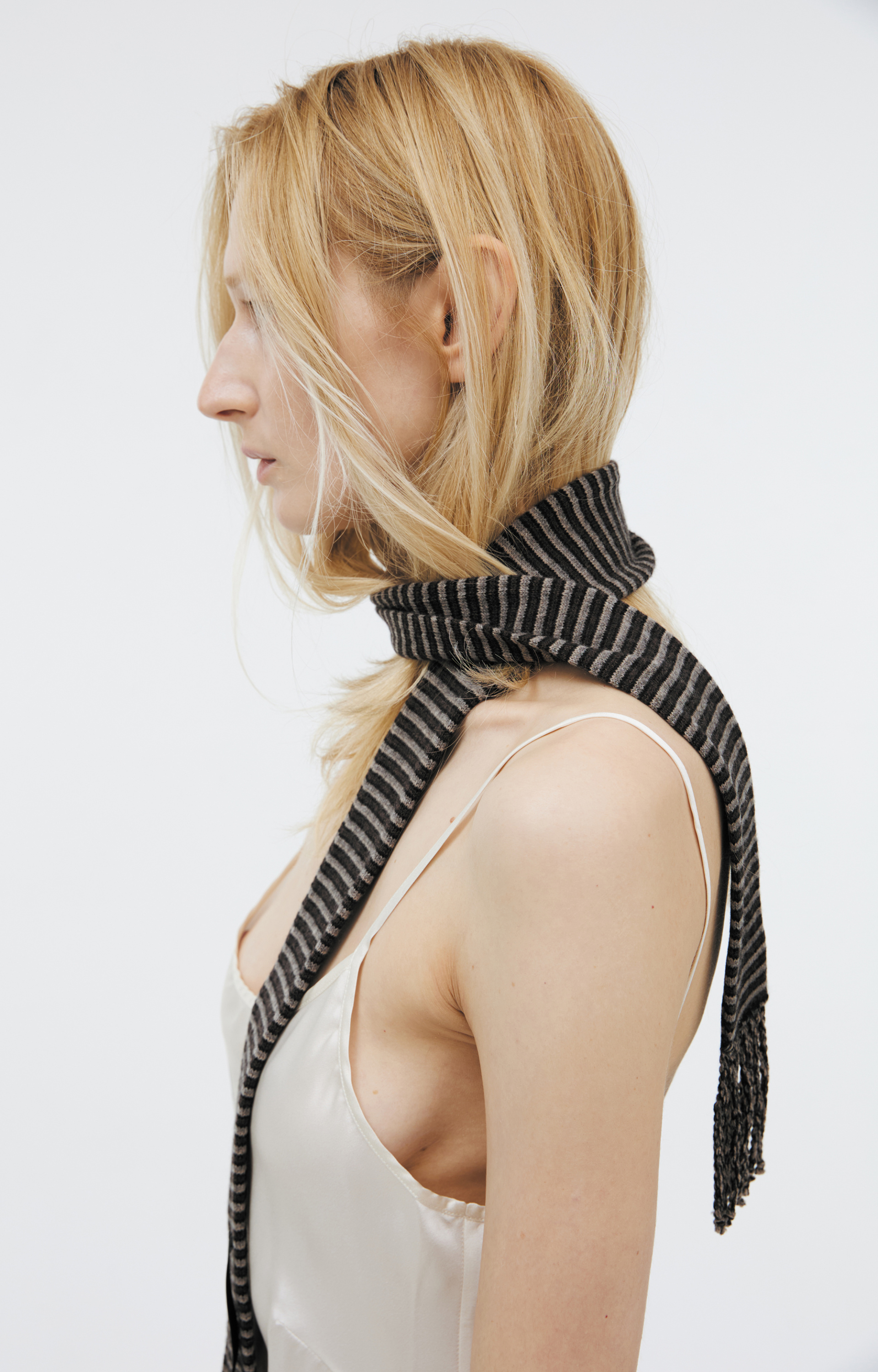 Ziggy Chen Cashmere scarf with a textured stripe