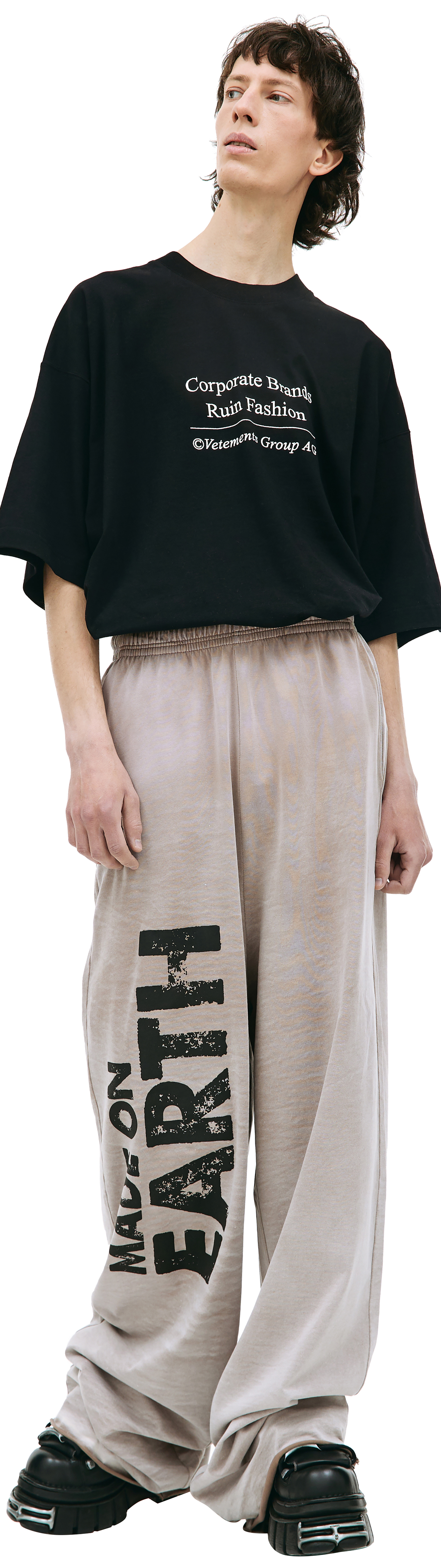 VETEMENTS \'Made on earth\' sweatpants