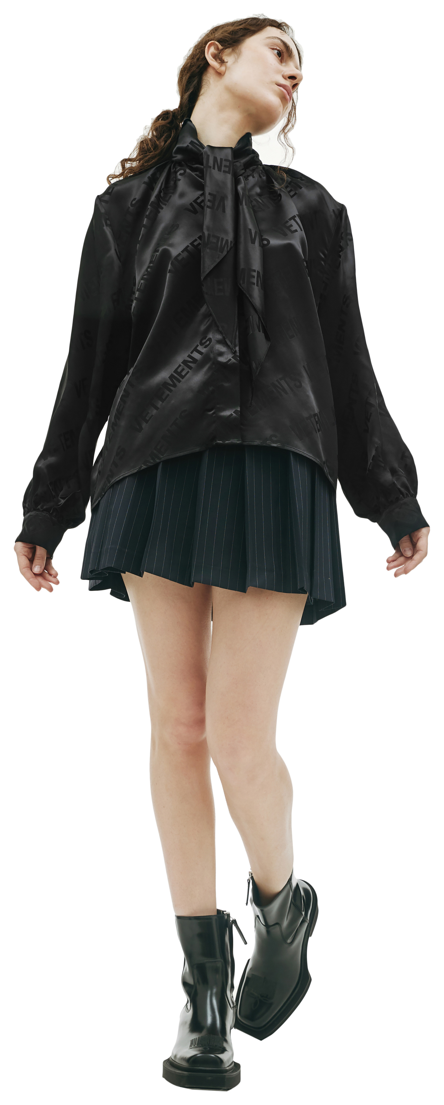 VETEMENTS Black shirt with monogram
