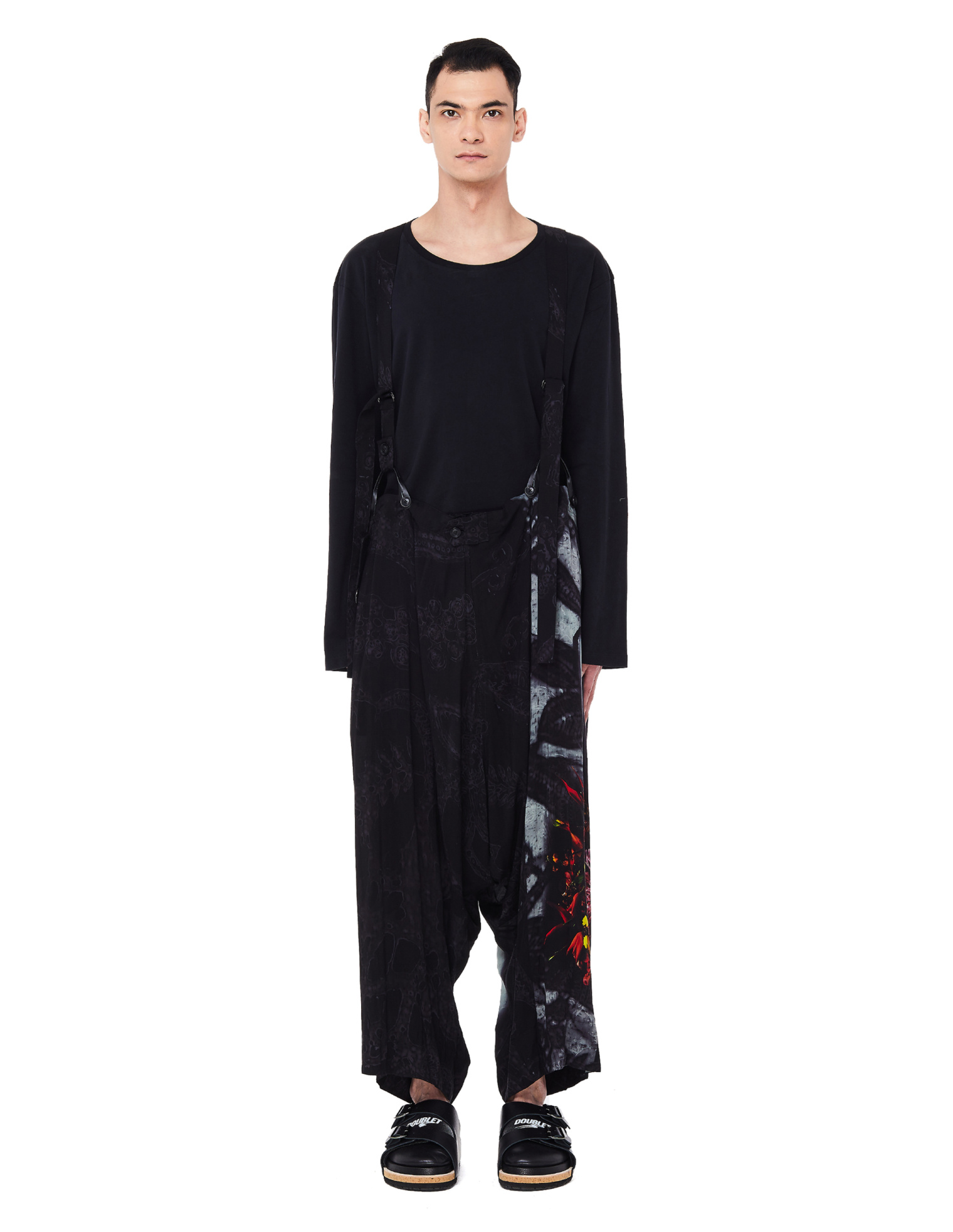 Yohji Yamamoto Брюки на подтяжках с принтом