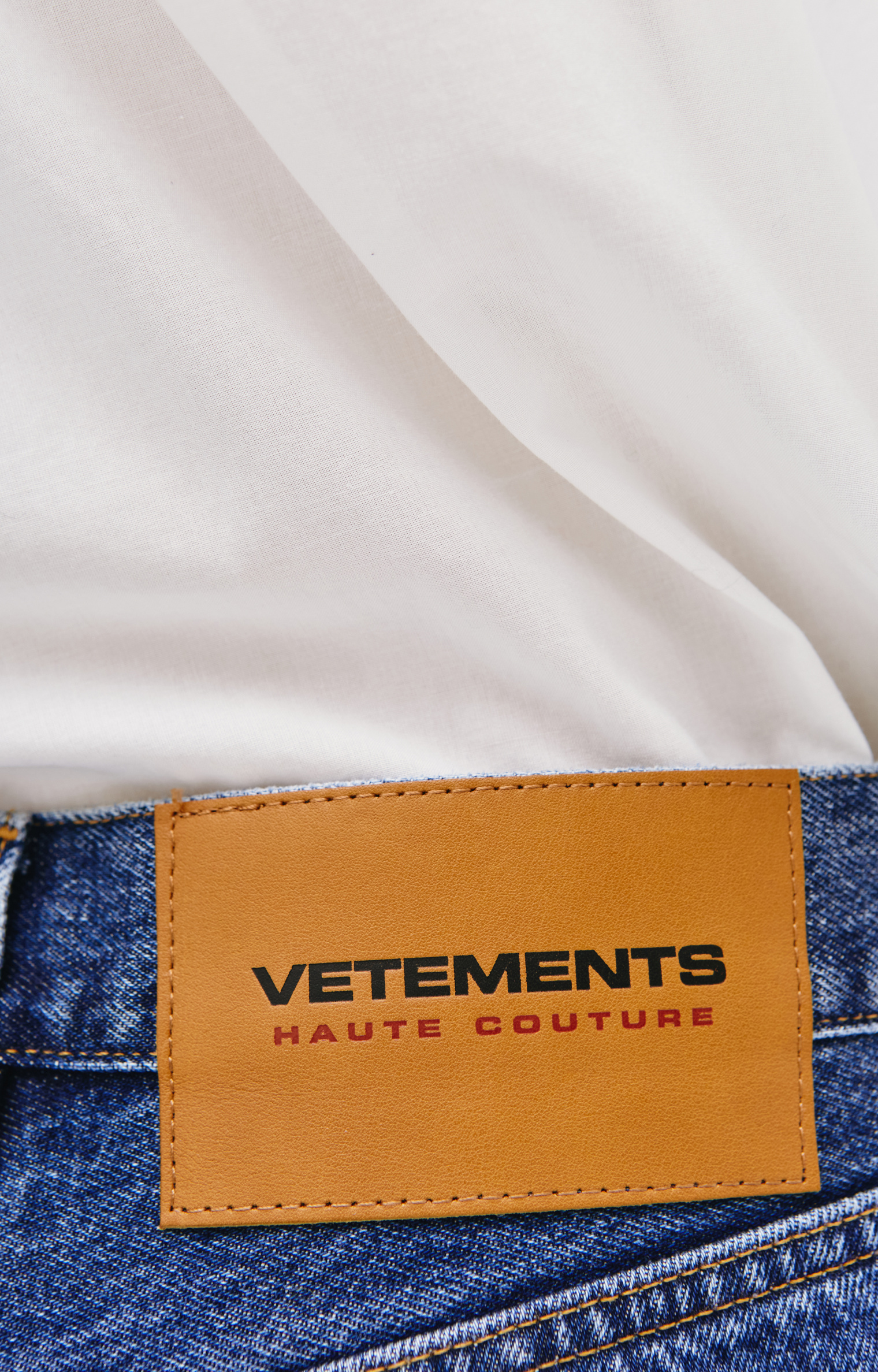VETEMENTS Flame-print straight-leg Jeans