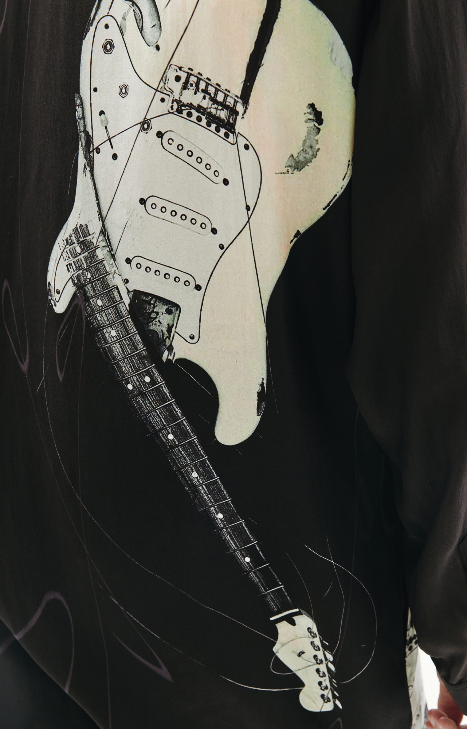 Yohji Yamamoto Шелковая рубашка с принтом гитар