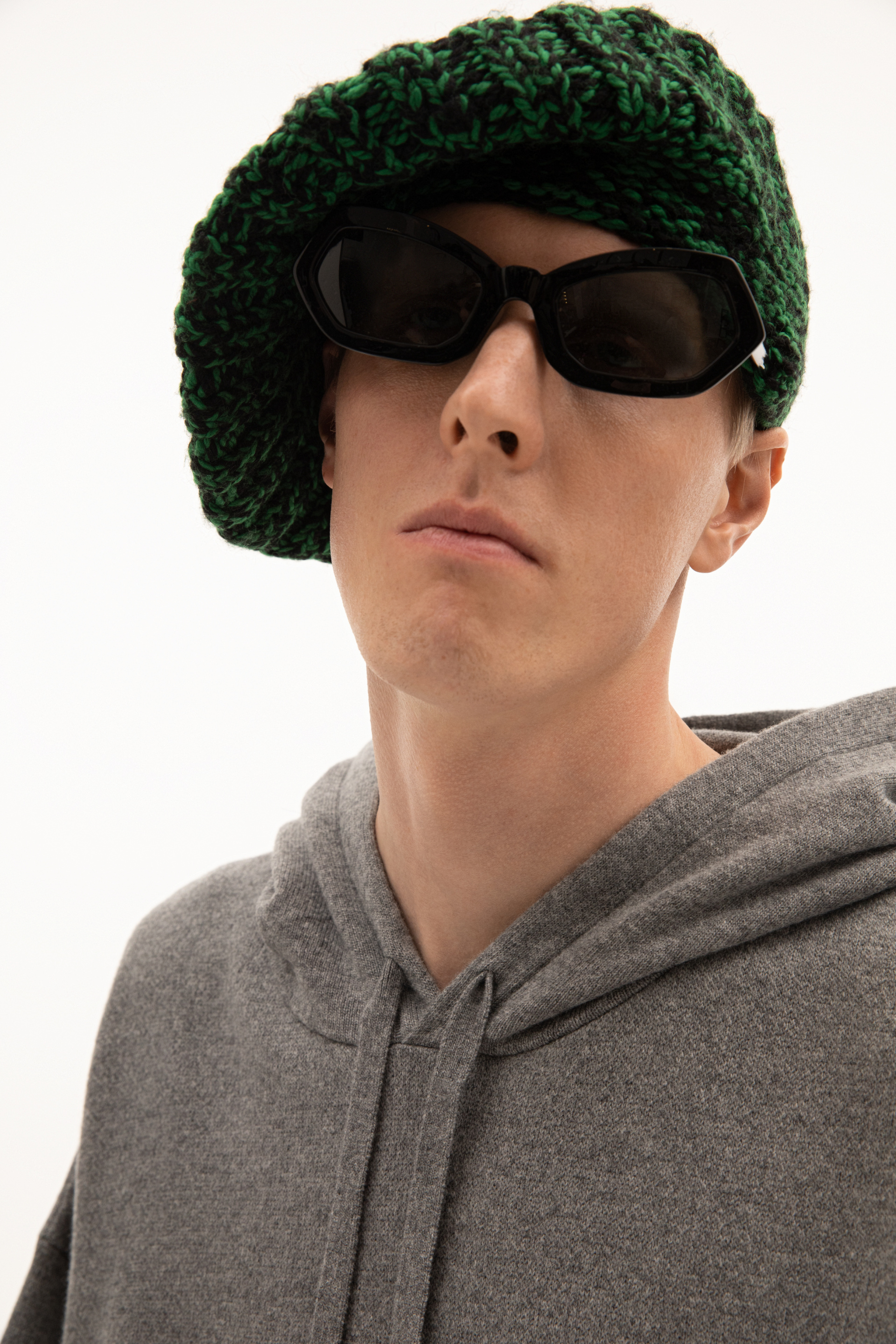 Maison Margiela Knitted pompom beret