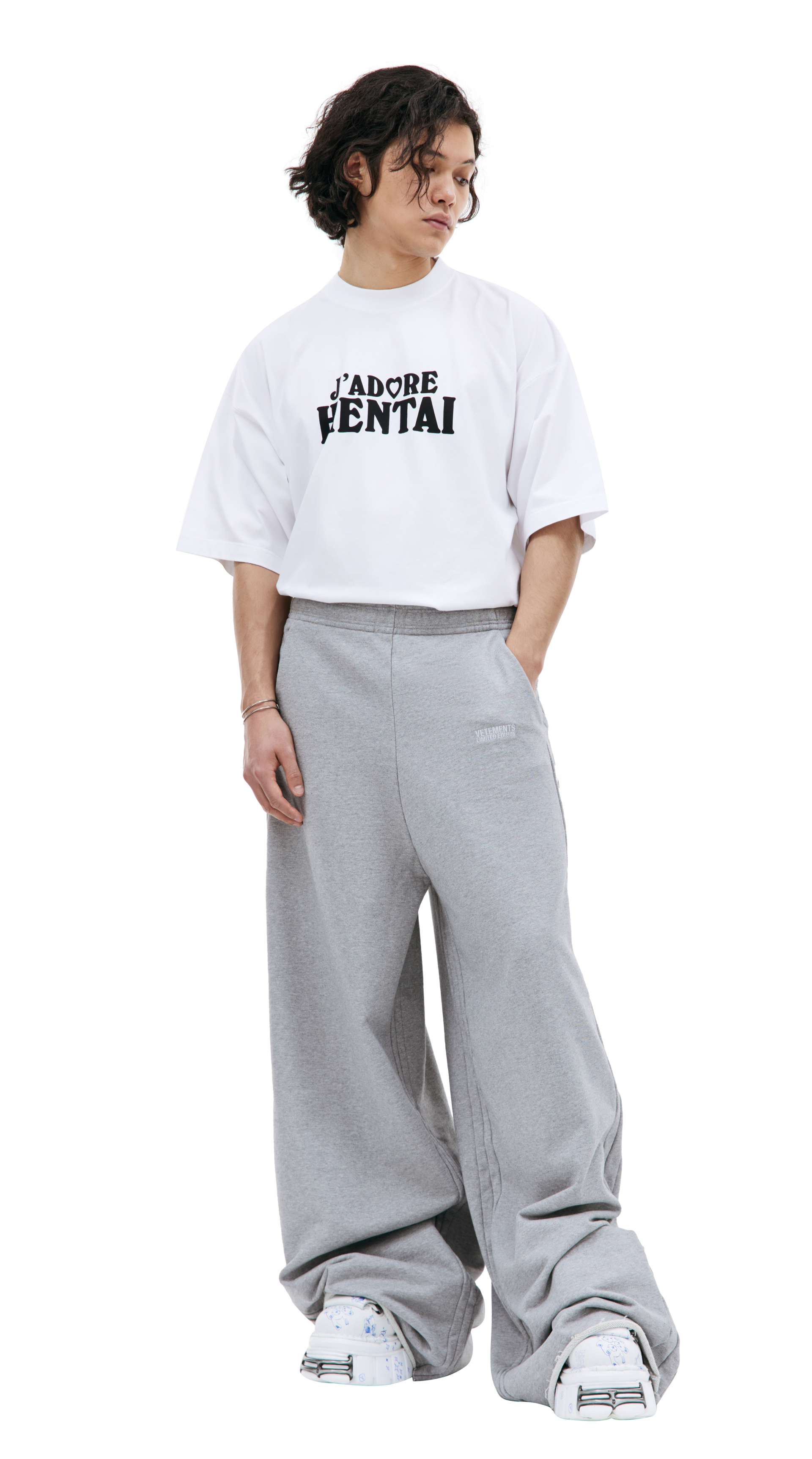 Shop VETEMENTS pants for men online at SV77