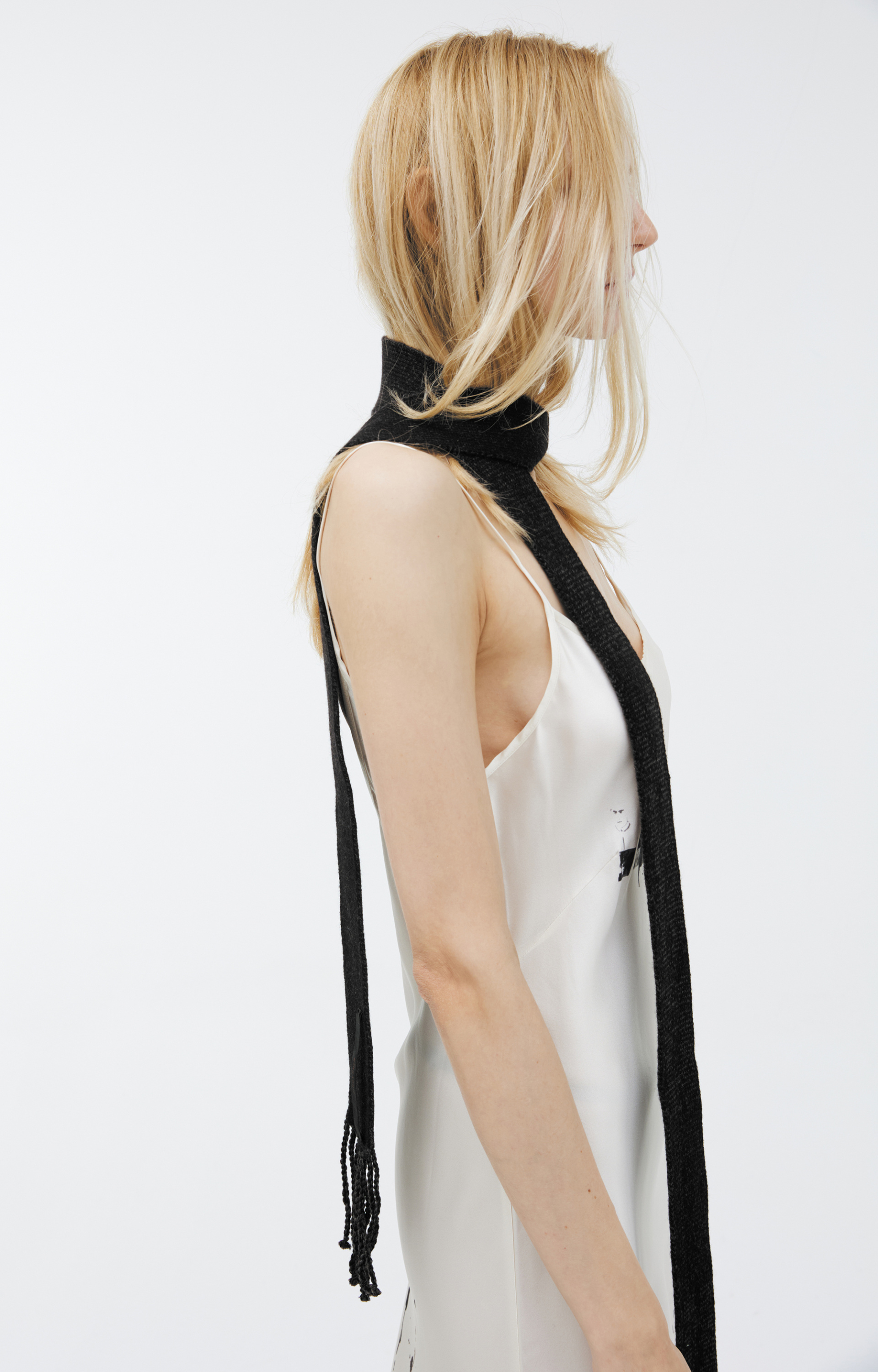 Ziggy Chen cashmere scarf with fringe