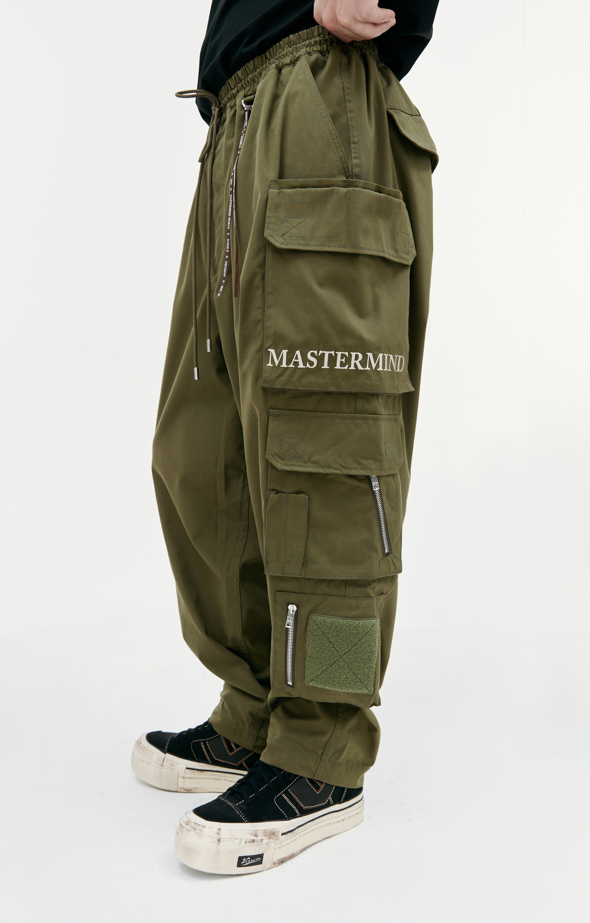Mastermind WORLD Khaki cargo trousers
