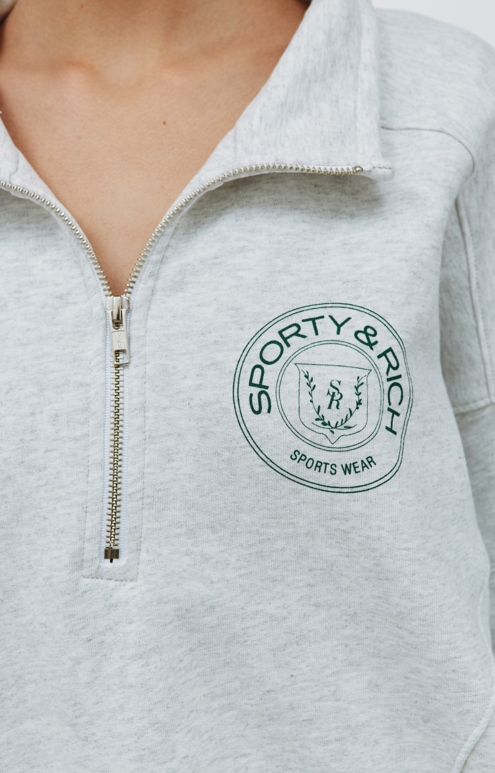 SPORTY & RICH Connecticut Crest Zipped Sweatshirt