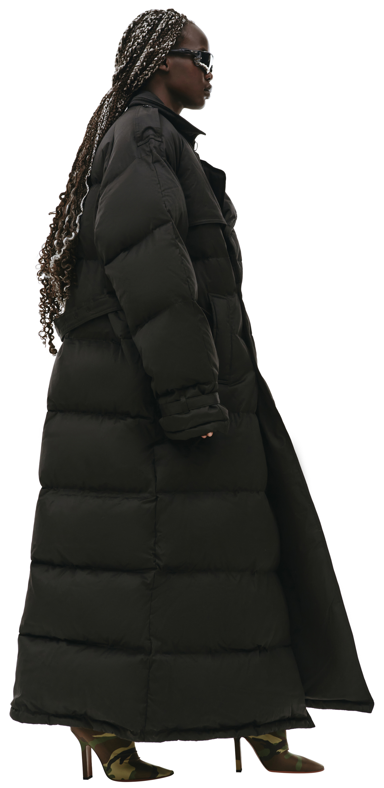 VETEMENTS Длинный пуховик с поясом