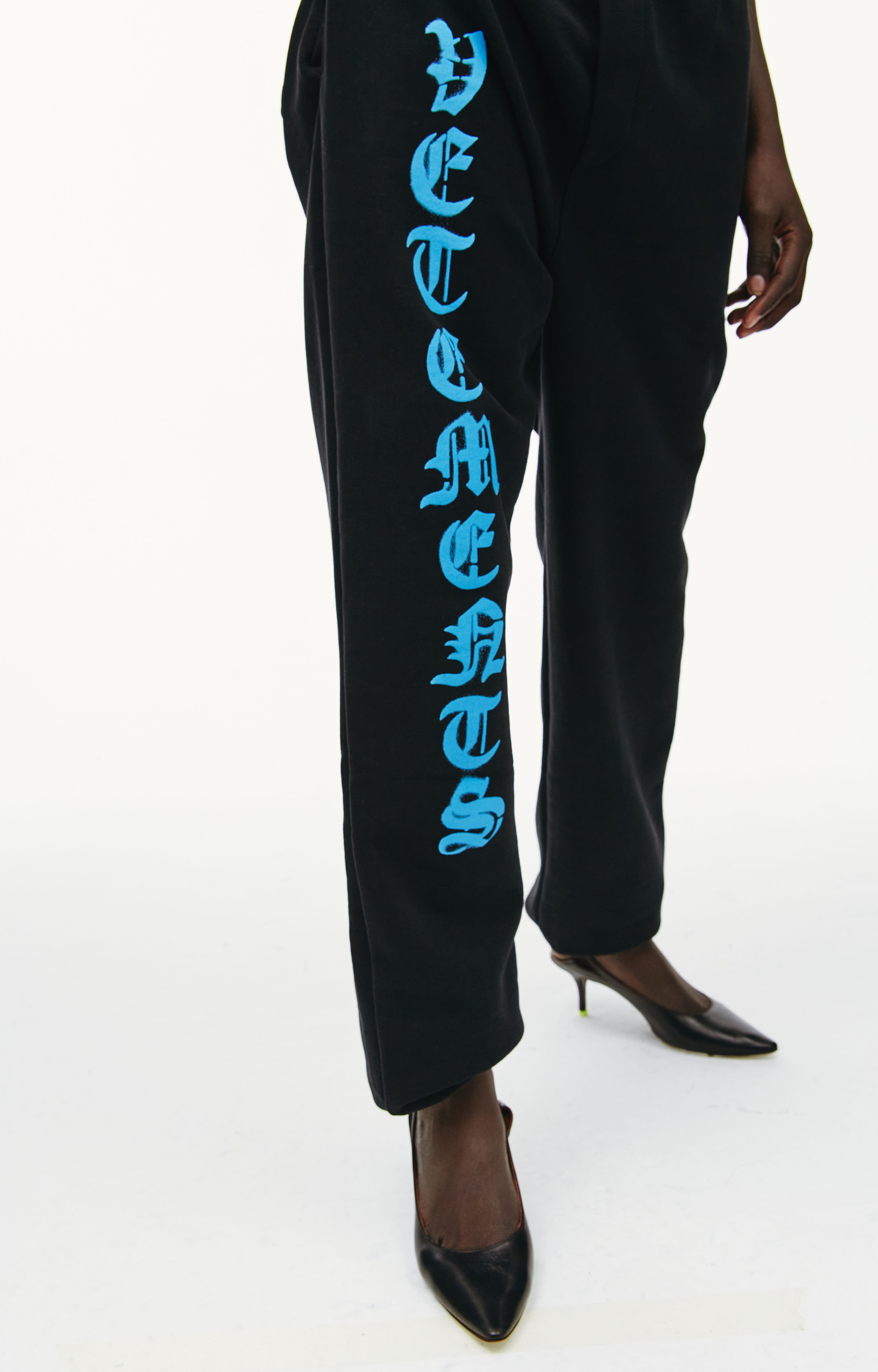 VETEMENTS Anarchy Logo Pants in black