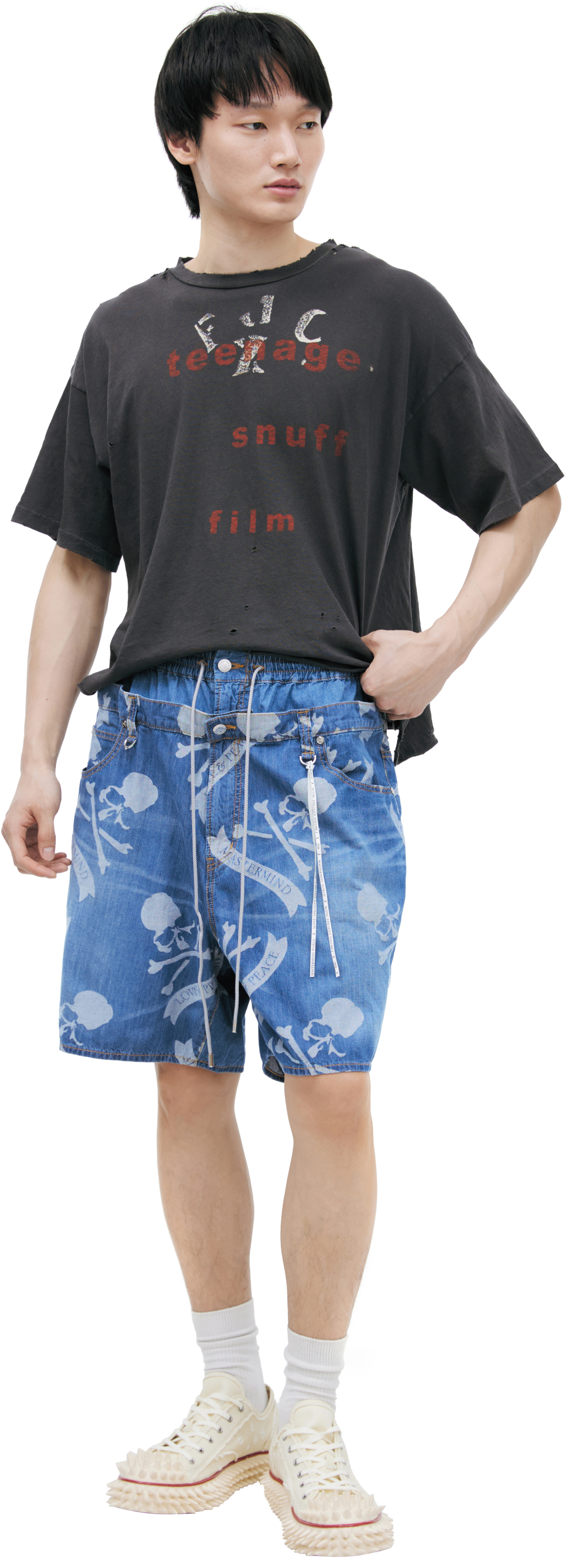 Mastermind WORLD Denim shorts with a single print