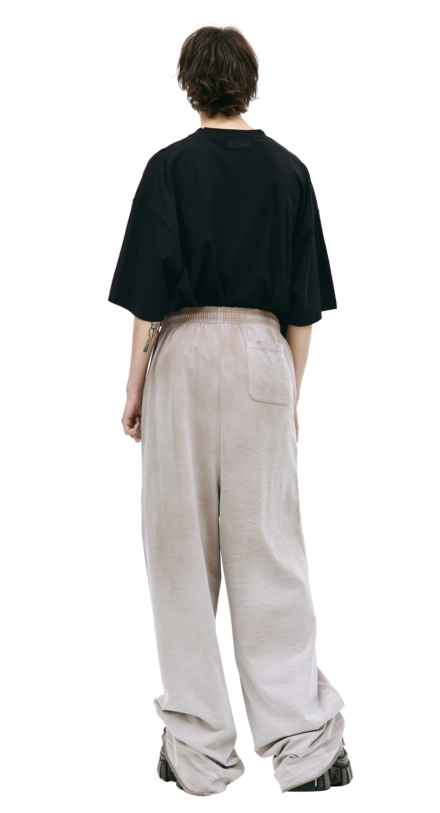 VETEMENTS \'Made on earth\' sweatpants