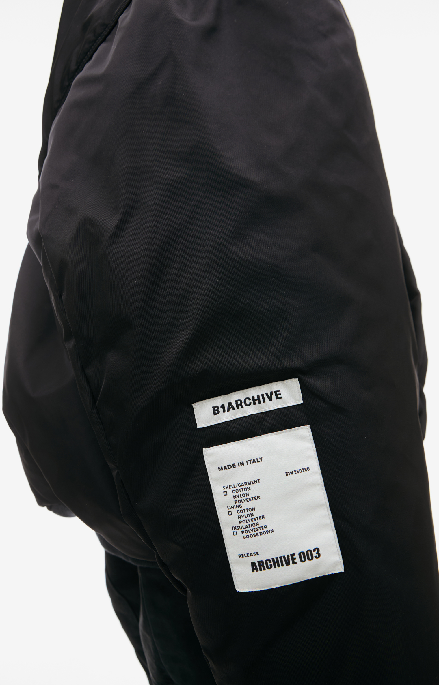 B1ARCHIVE Shortened jacket with zipper