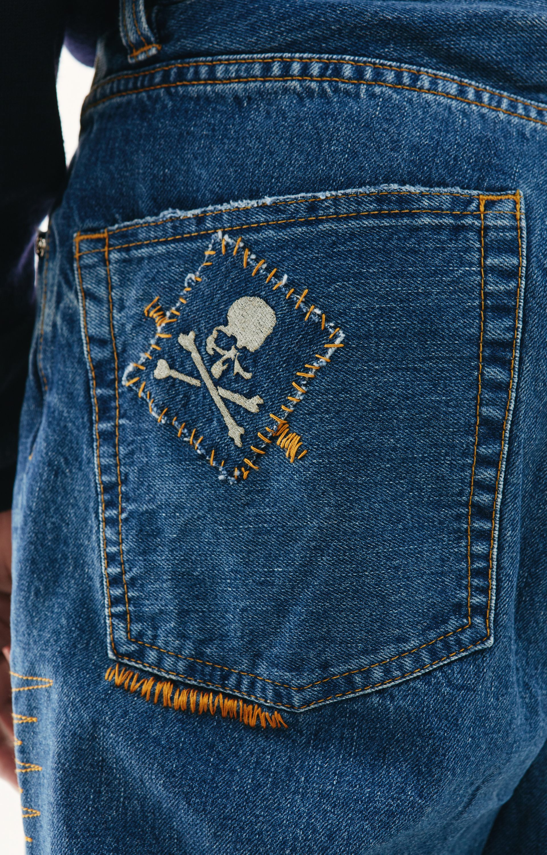 Mastermind WORLD Tapered indigo jeans