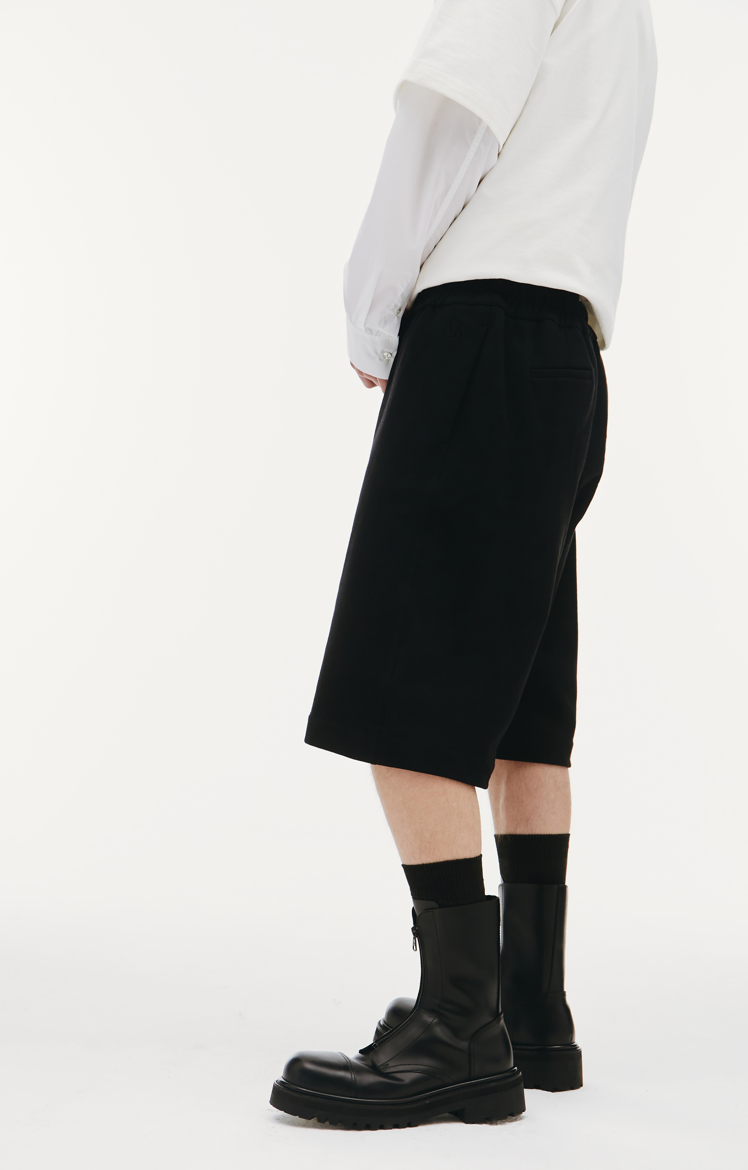 Jil Sander Оверсайз шорты черного цвета на резинке