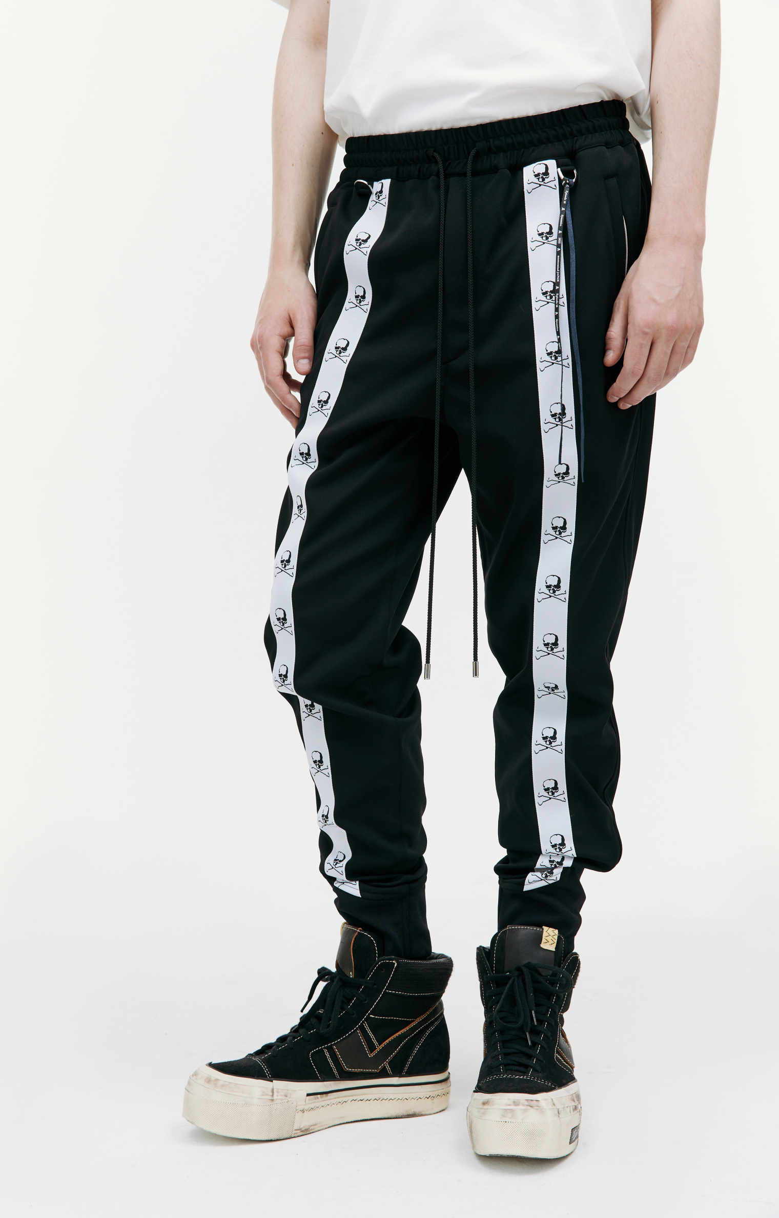 Mastermind WORLD Black trousers with stripes