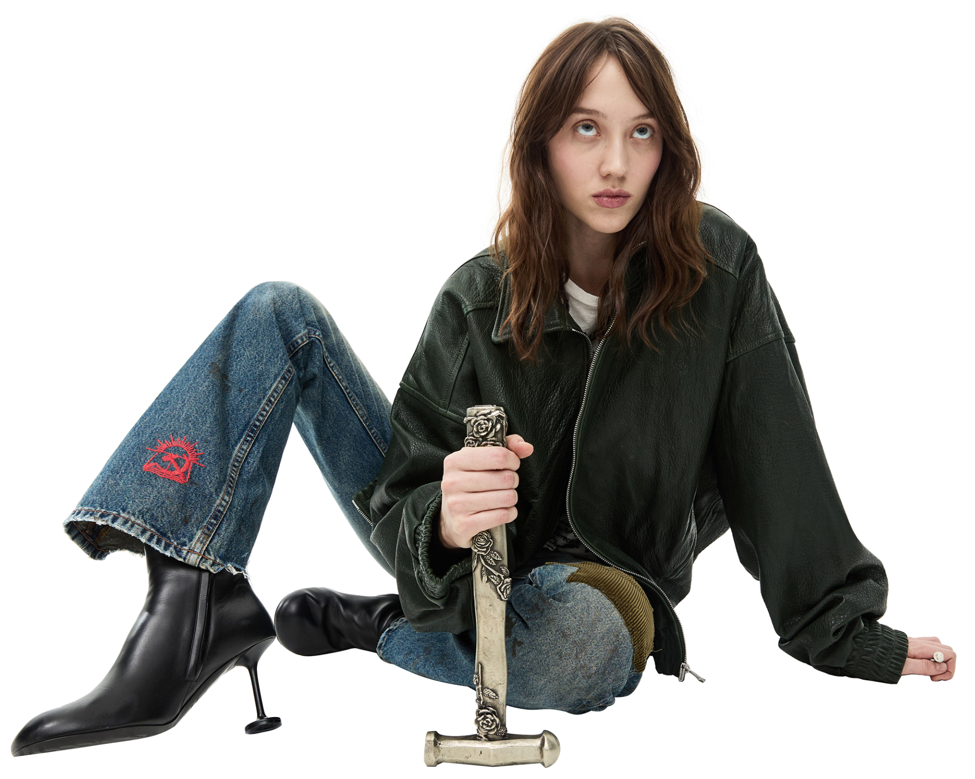 Enfants Riches Déprimés Bronze hammer and nail