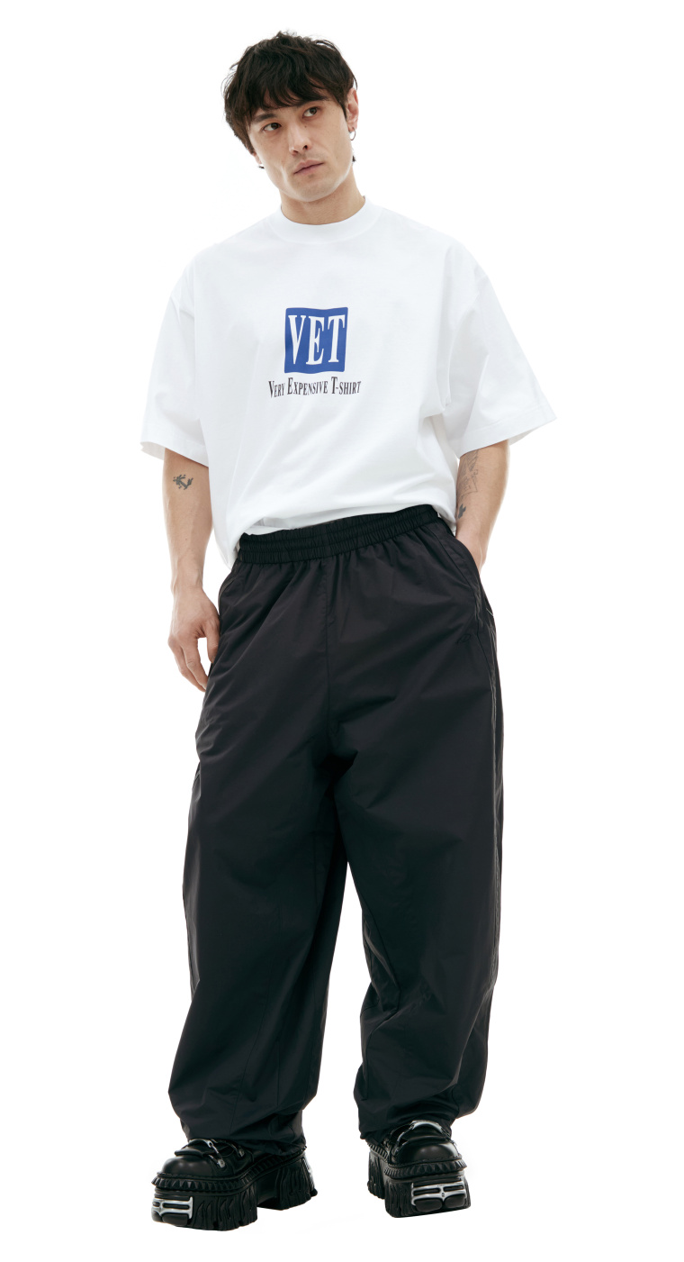 VETEMENTS Trousers