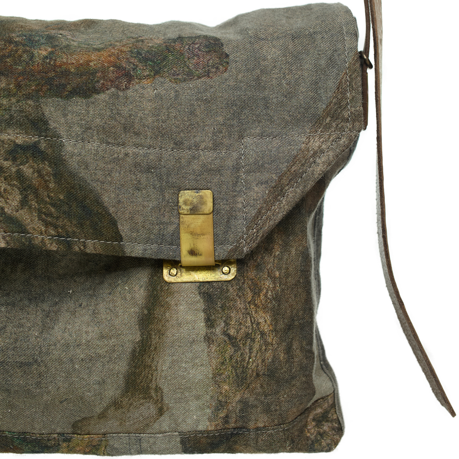 Ziggy Chen Khaki bag with print