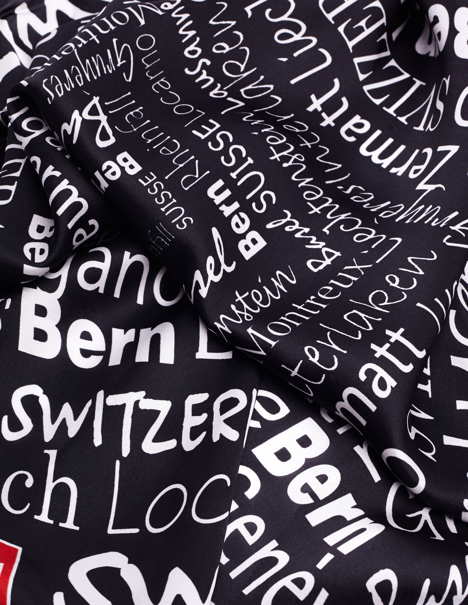 VETEMENTS Шелковый платок с принтом Switzerland