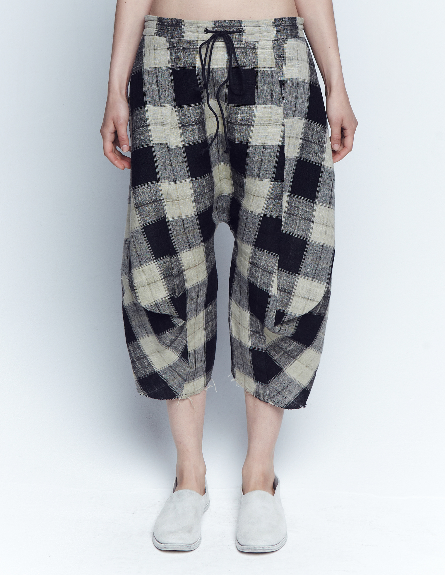 Lumen et Umbra Linen low crotch drawstring shorts