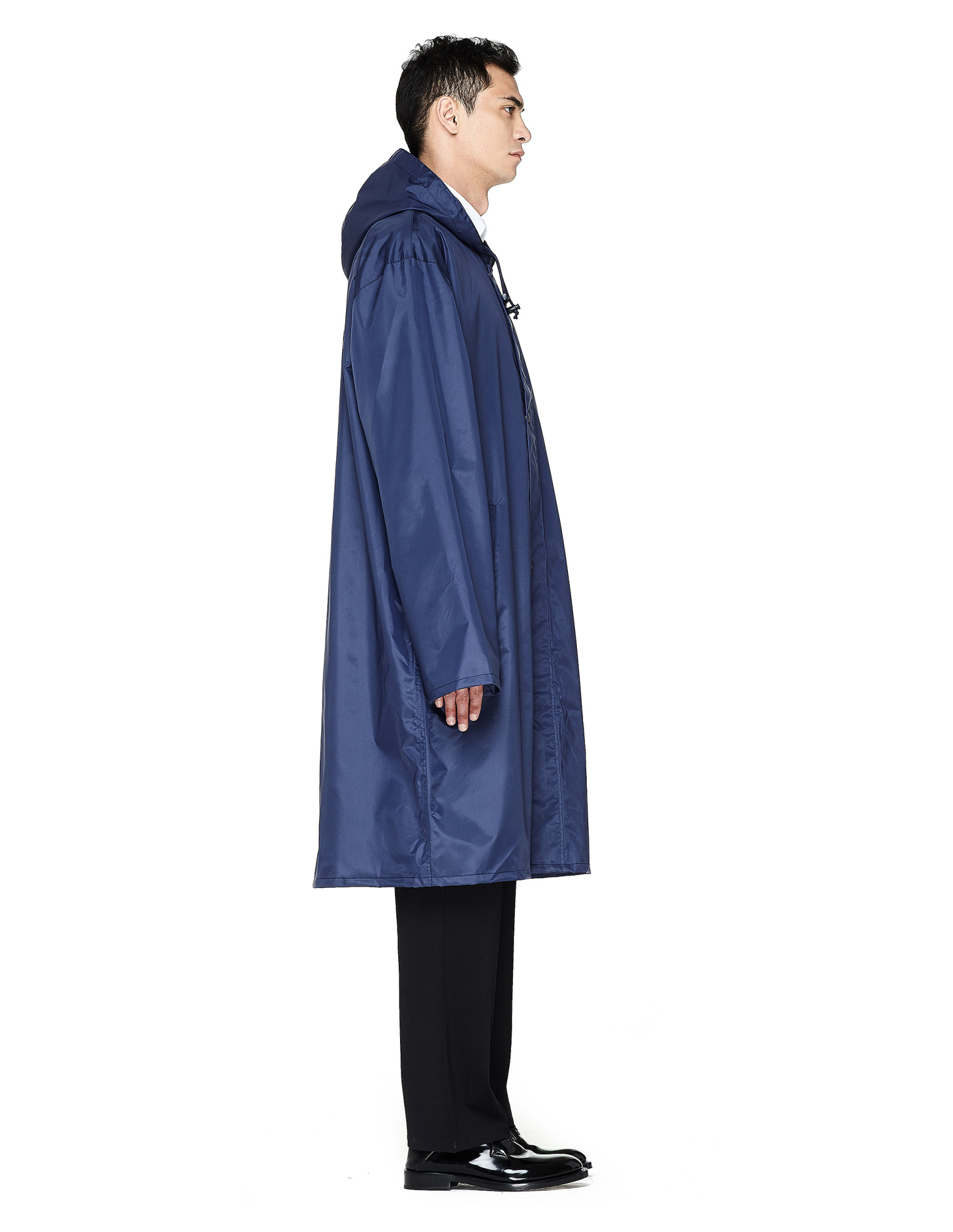 VETEMENTS Men\'s Navy Aries Raincoat